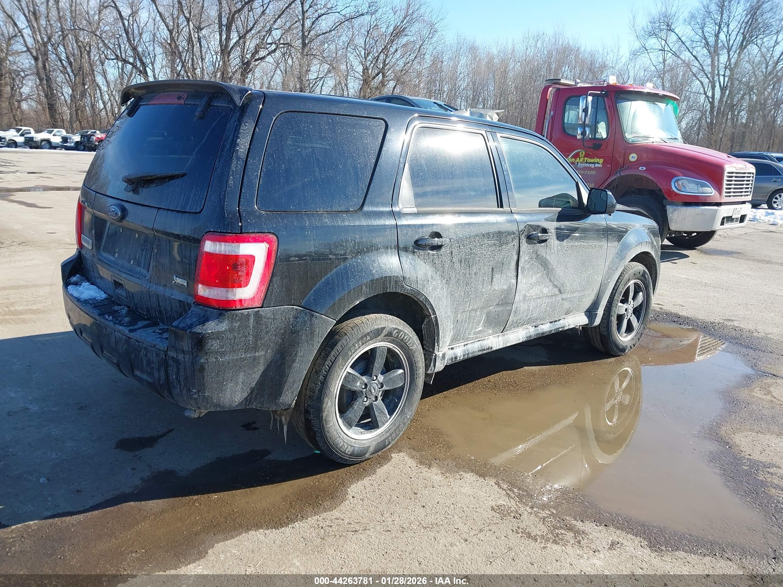 FORD ESCAPE image 4