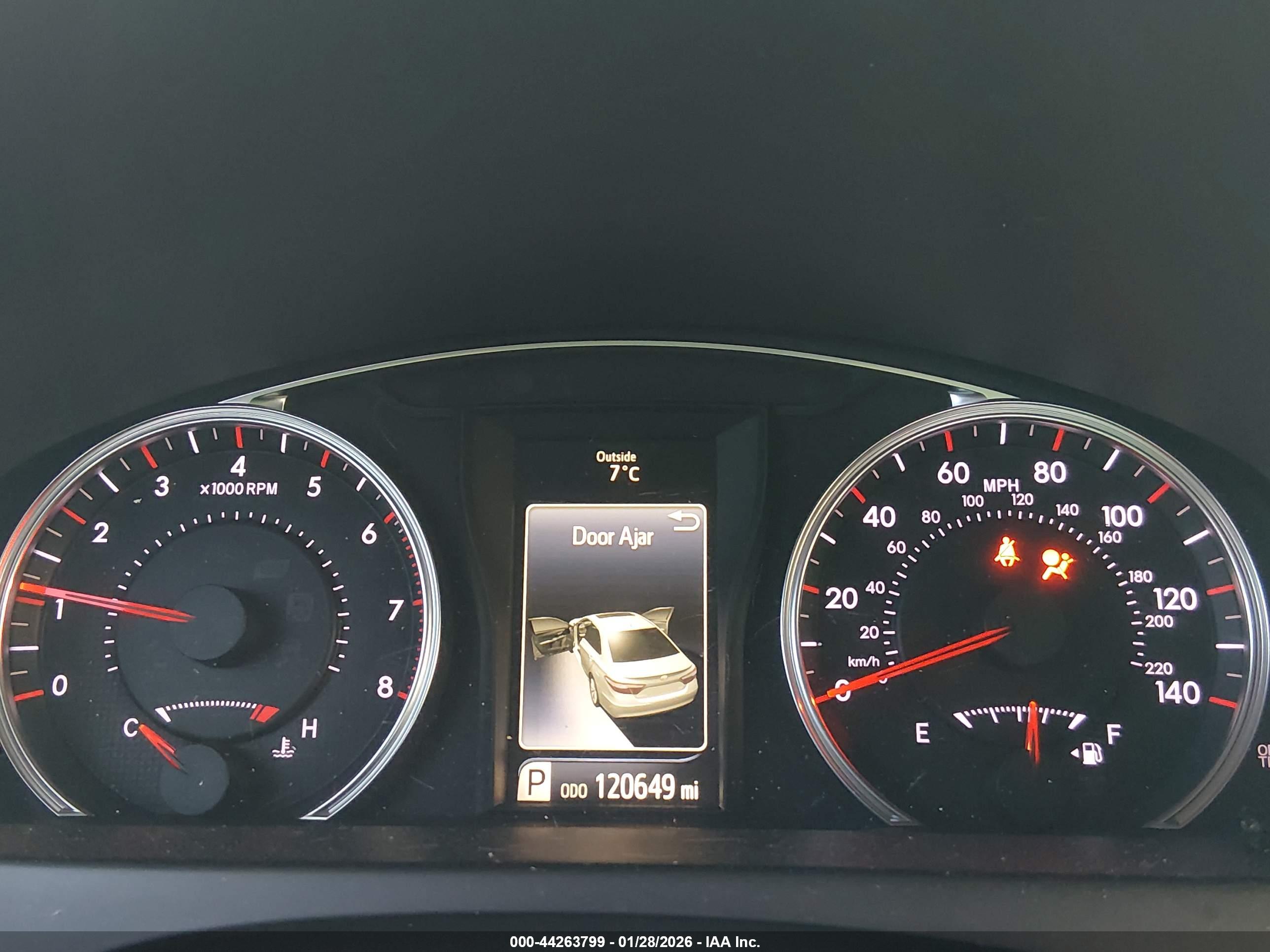 TOYOTA CAMRY image 7