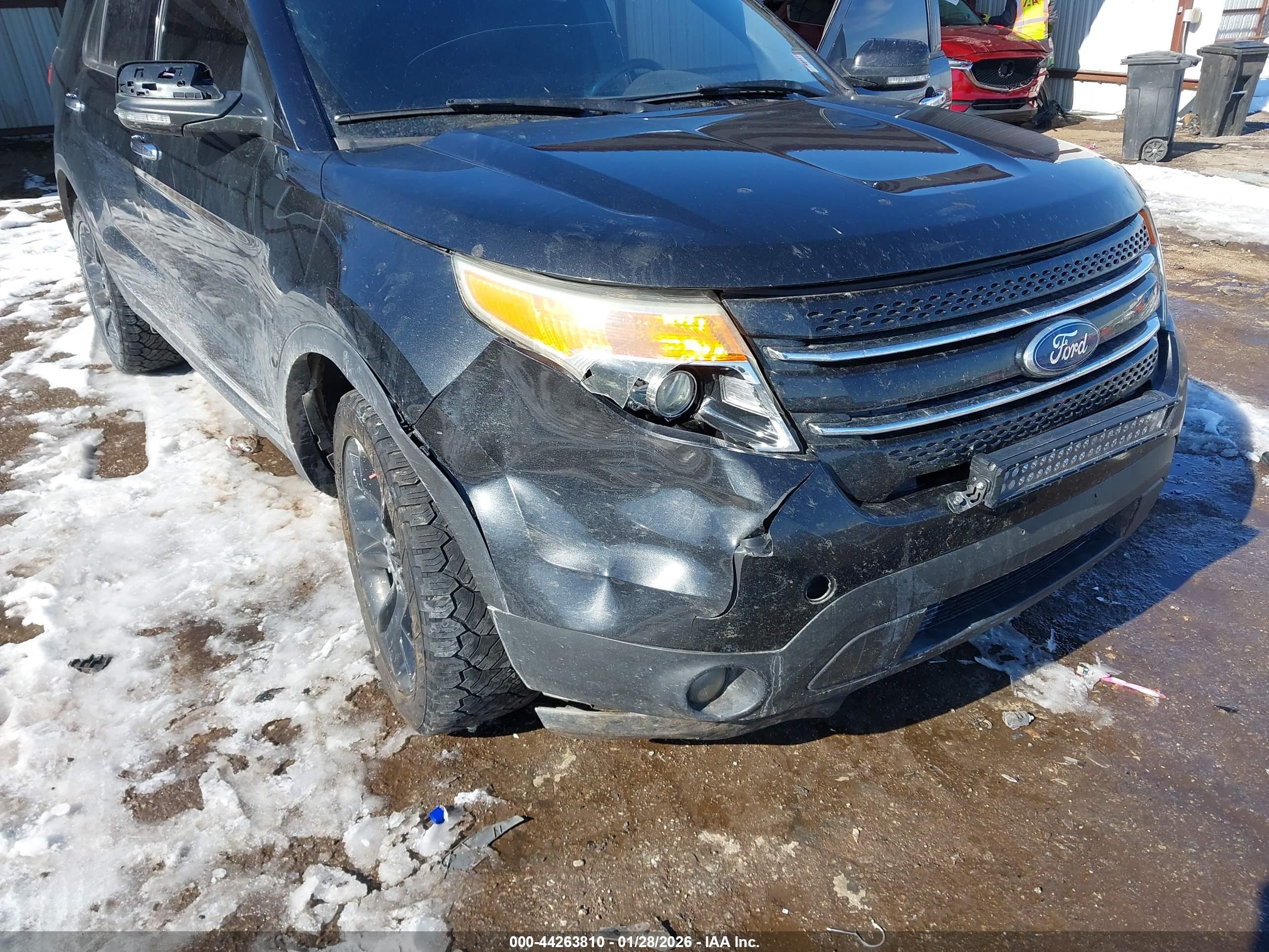 FORD EXPLORER image 6