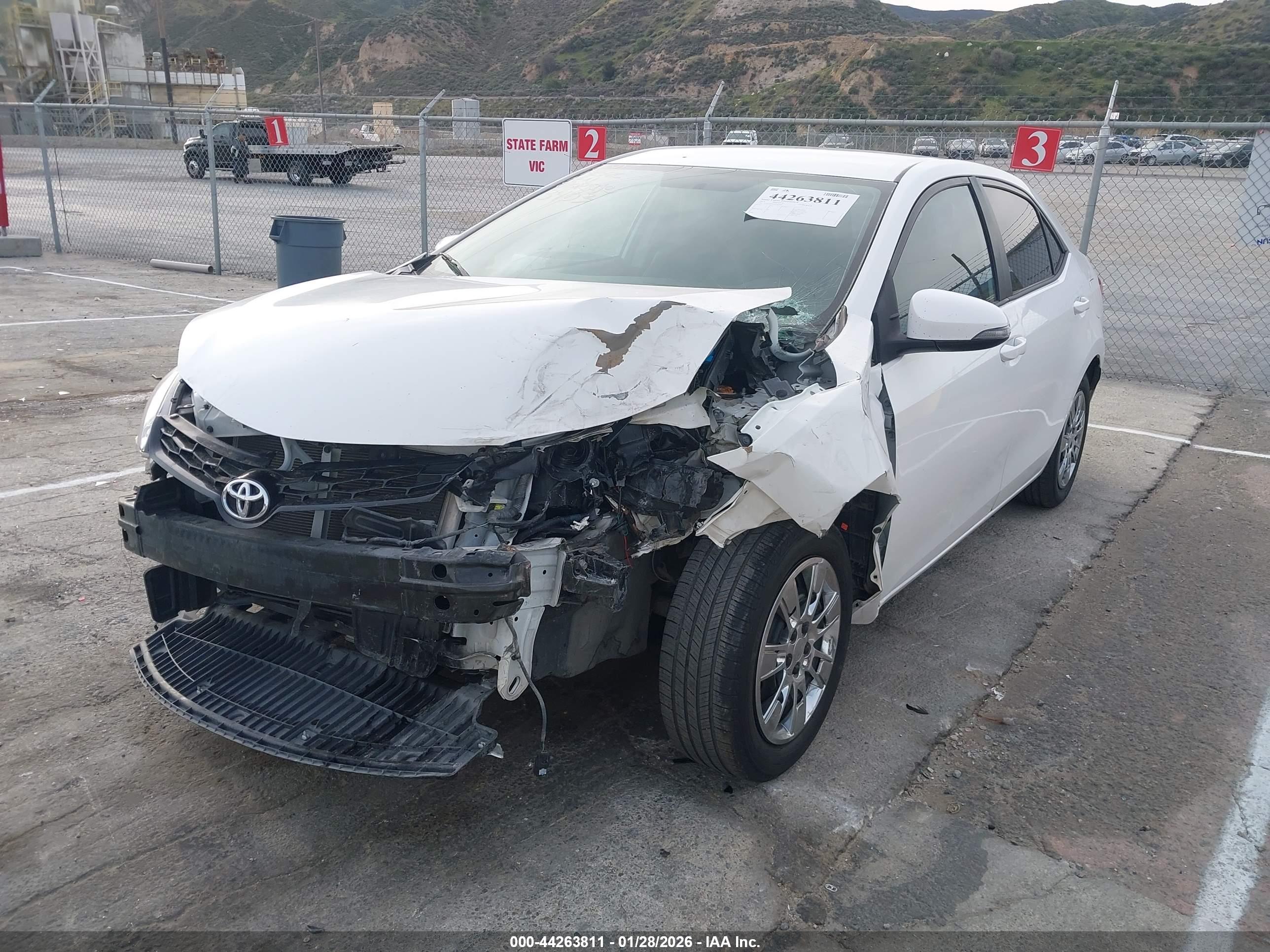 TOYOTA COROLLA image 2
