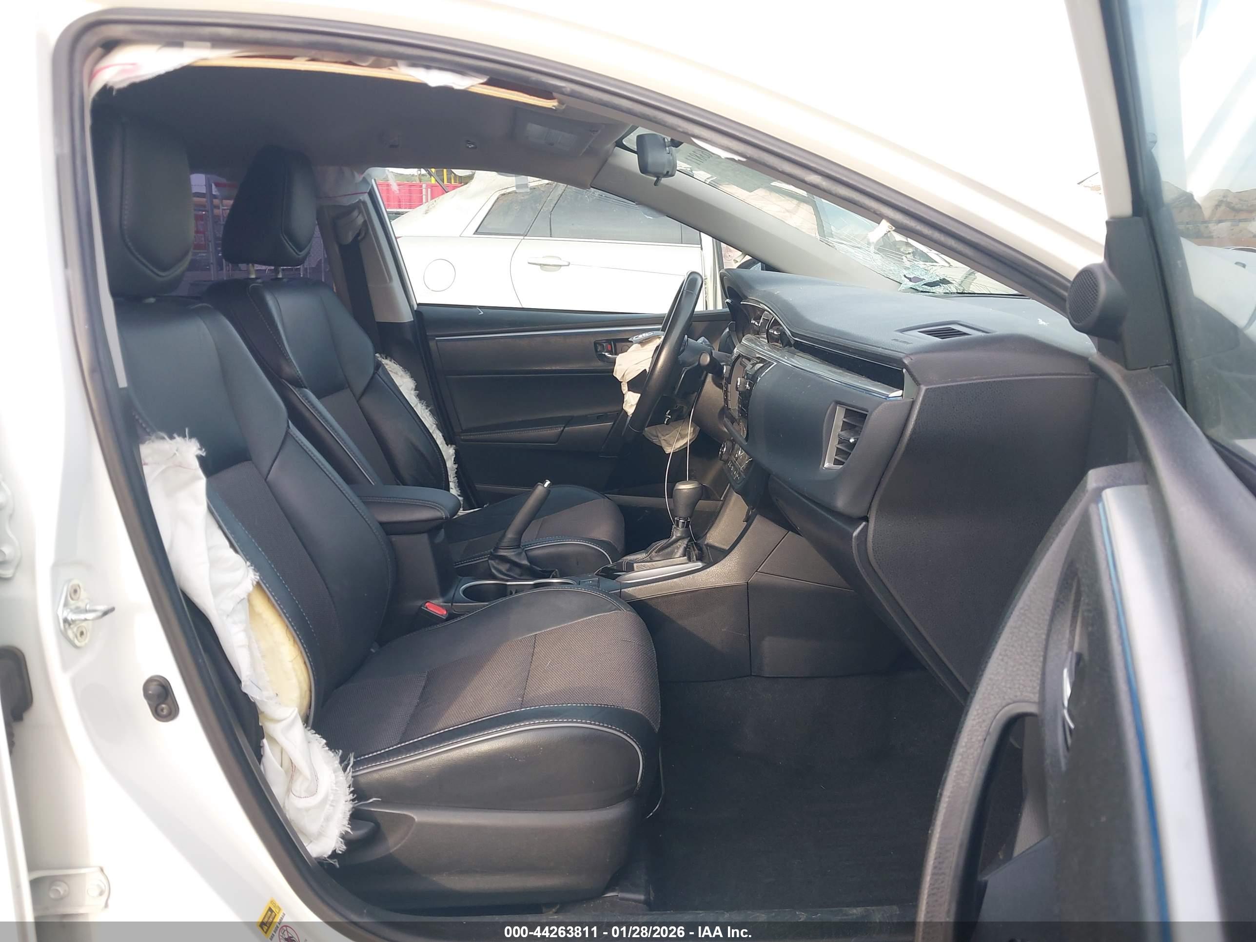 TOYOTA COROLLA image 5