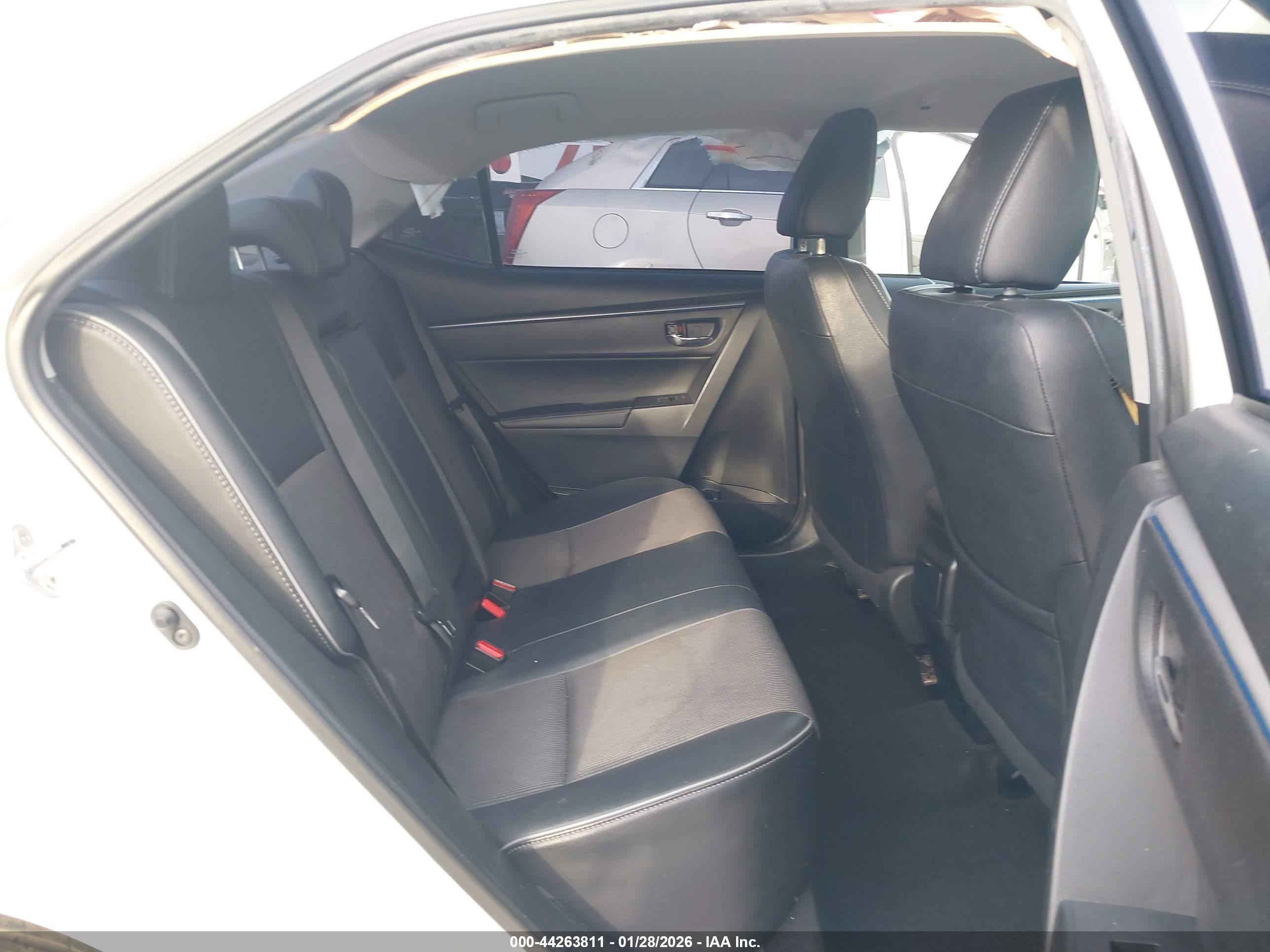 TOYOTA COROLLA image 8