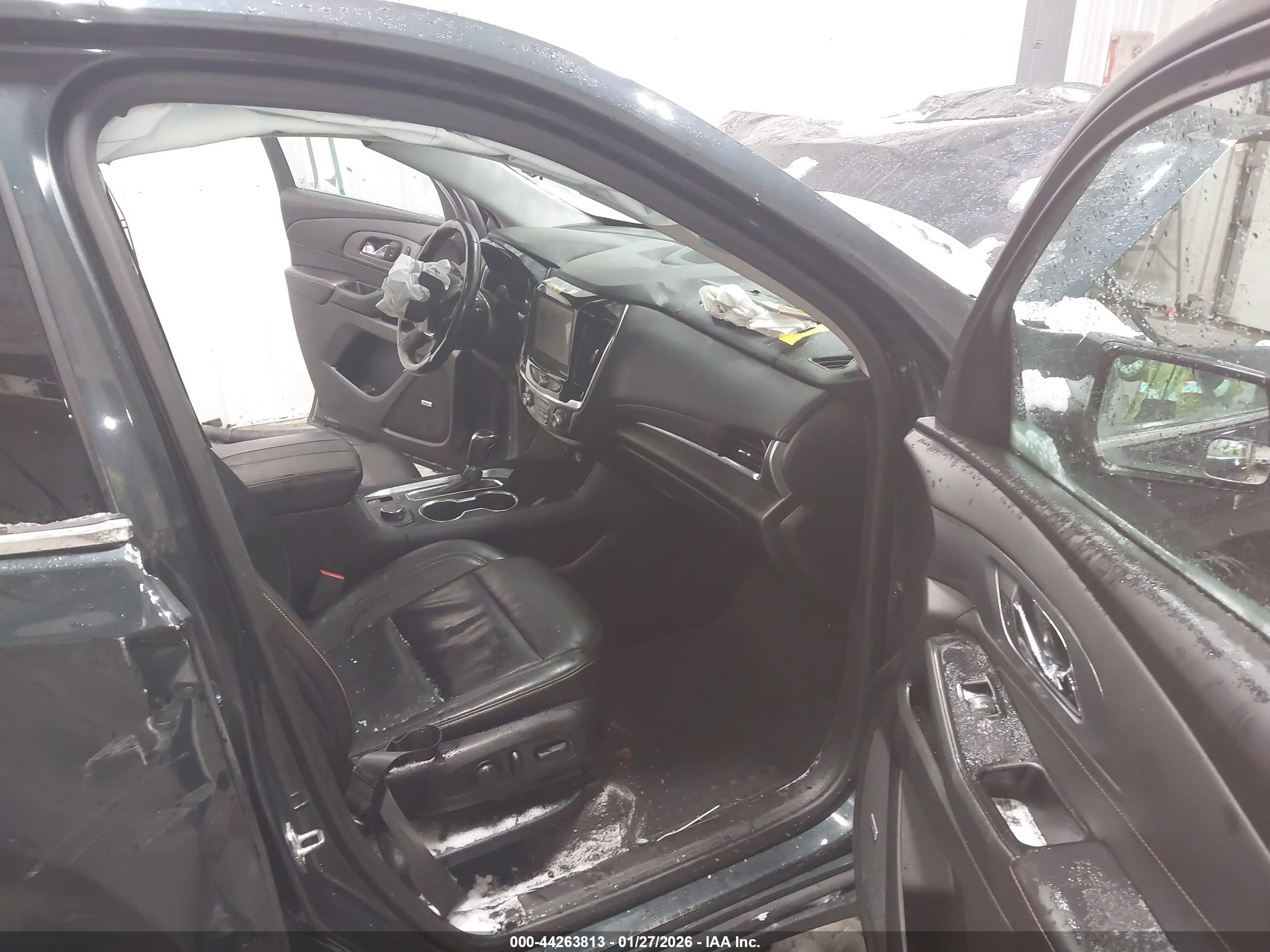 CHEVROLET TRAVERSE image 5