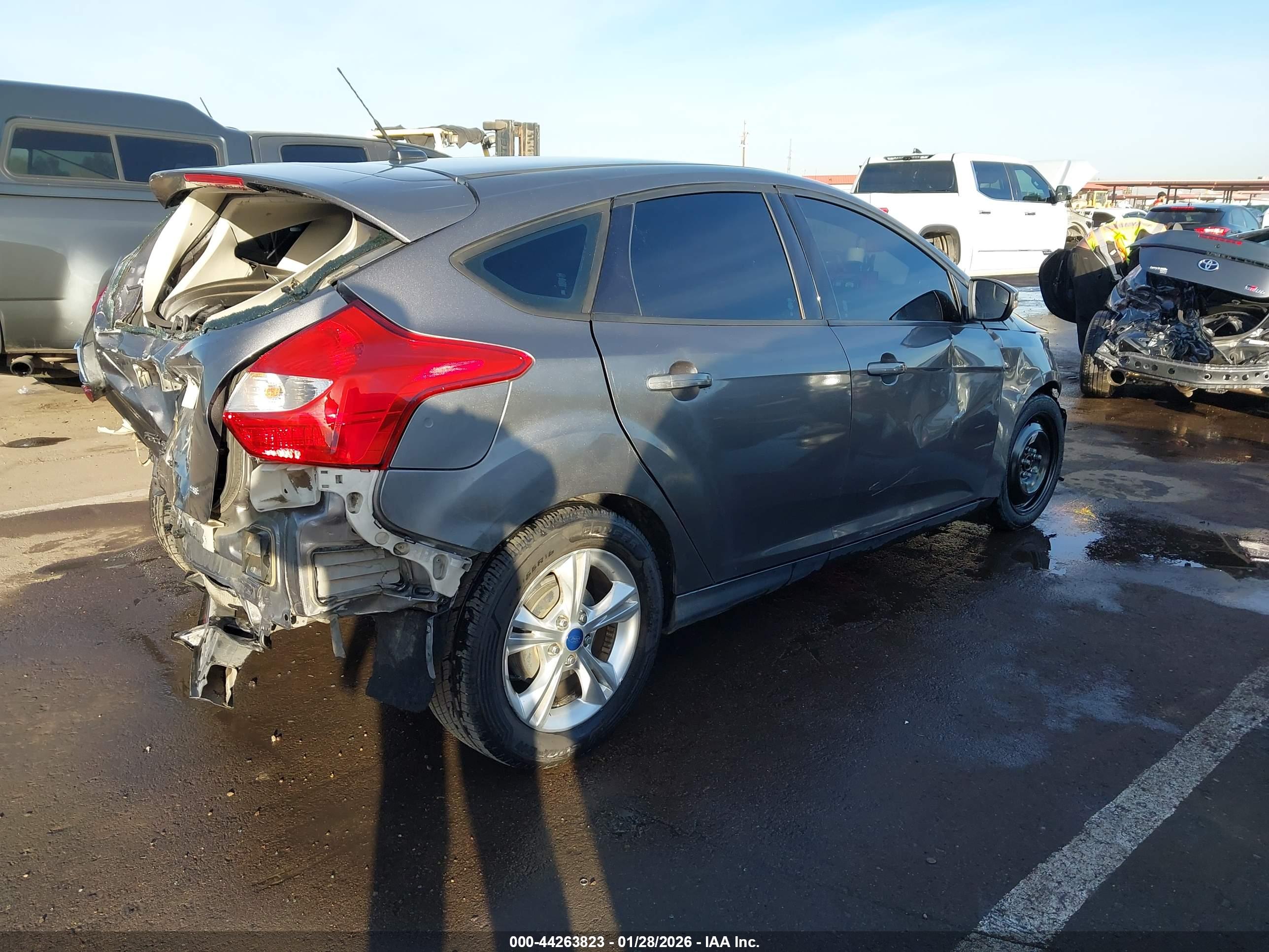 FORD FOCUS image 4