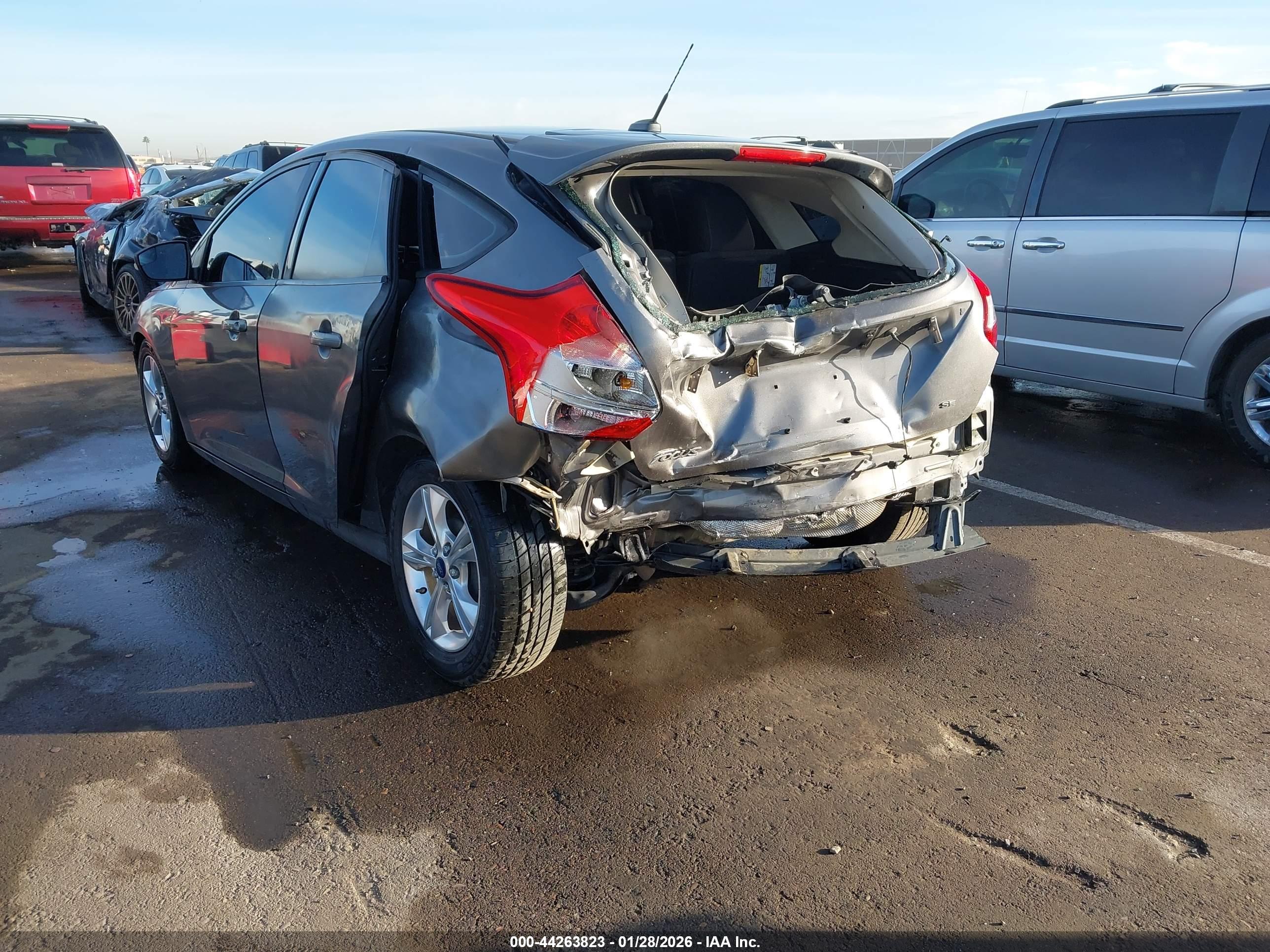 FORD FOCUS image 6