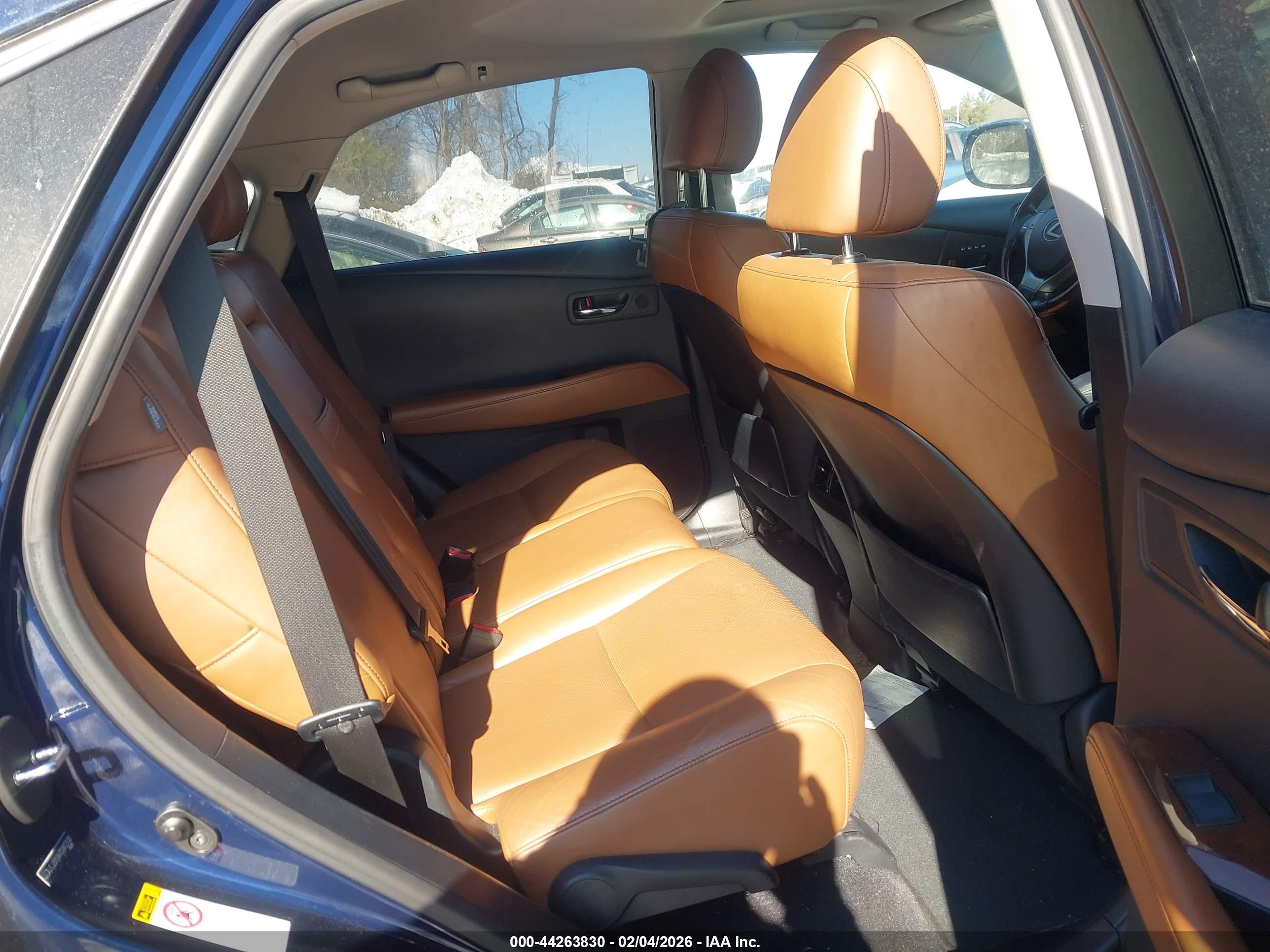 LEXUS RX image 8
