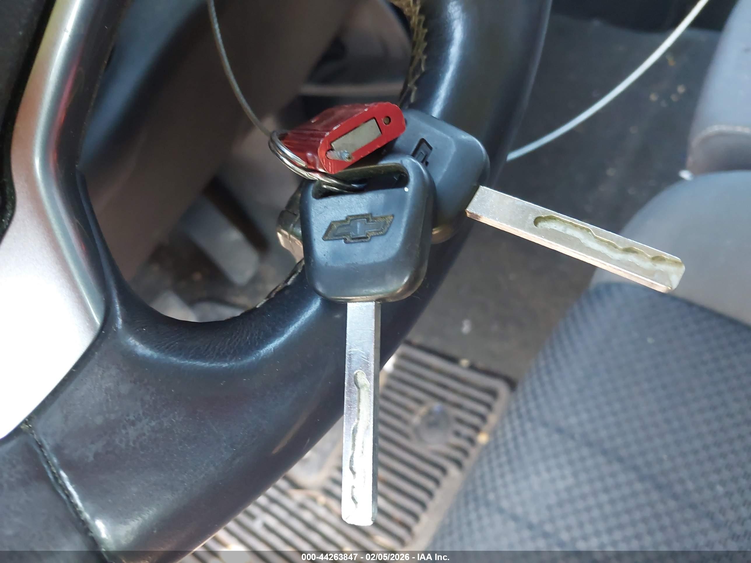 CHEVROLET SILVERADO image 11