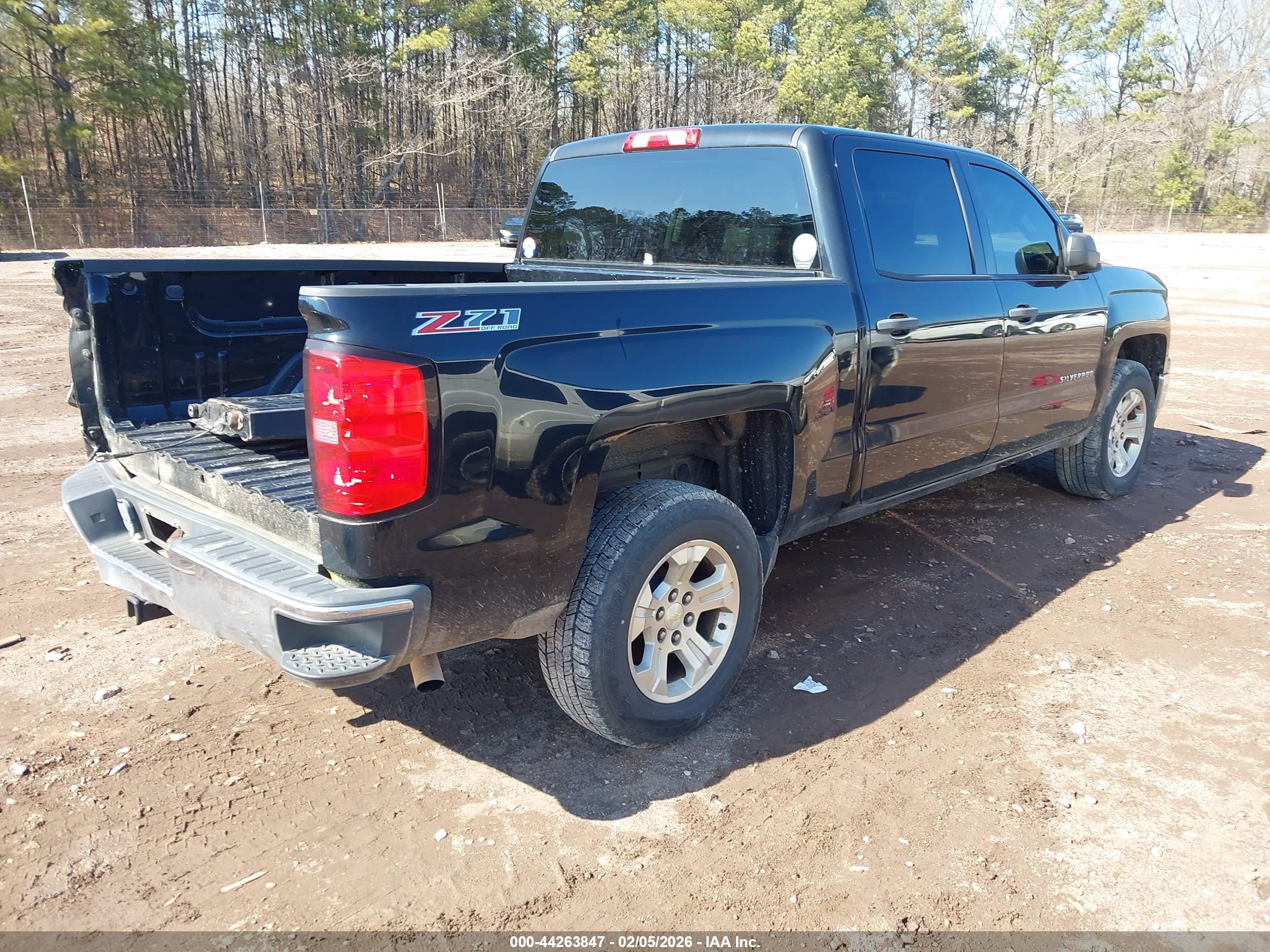 CHEVROLET SILVERADO image 4