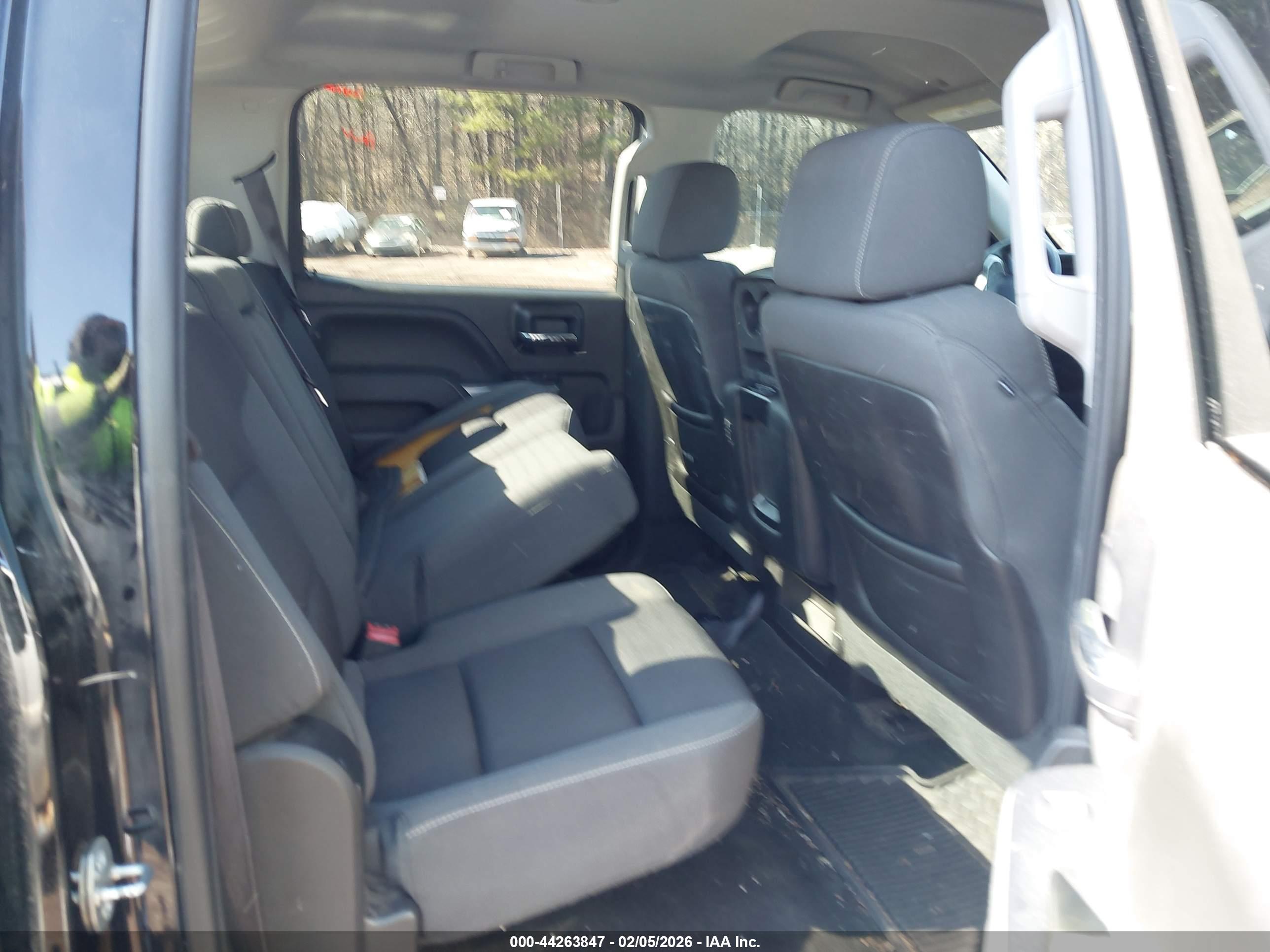 CHEVROLET SILVERADO image 8