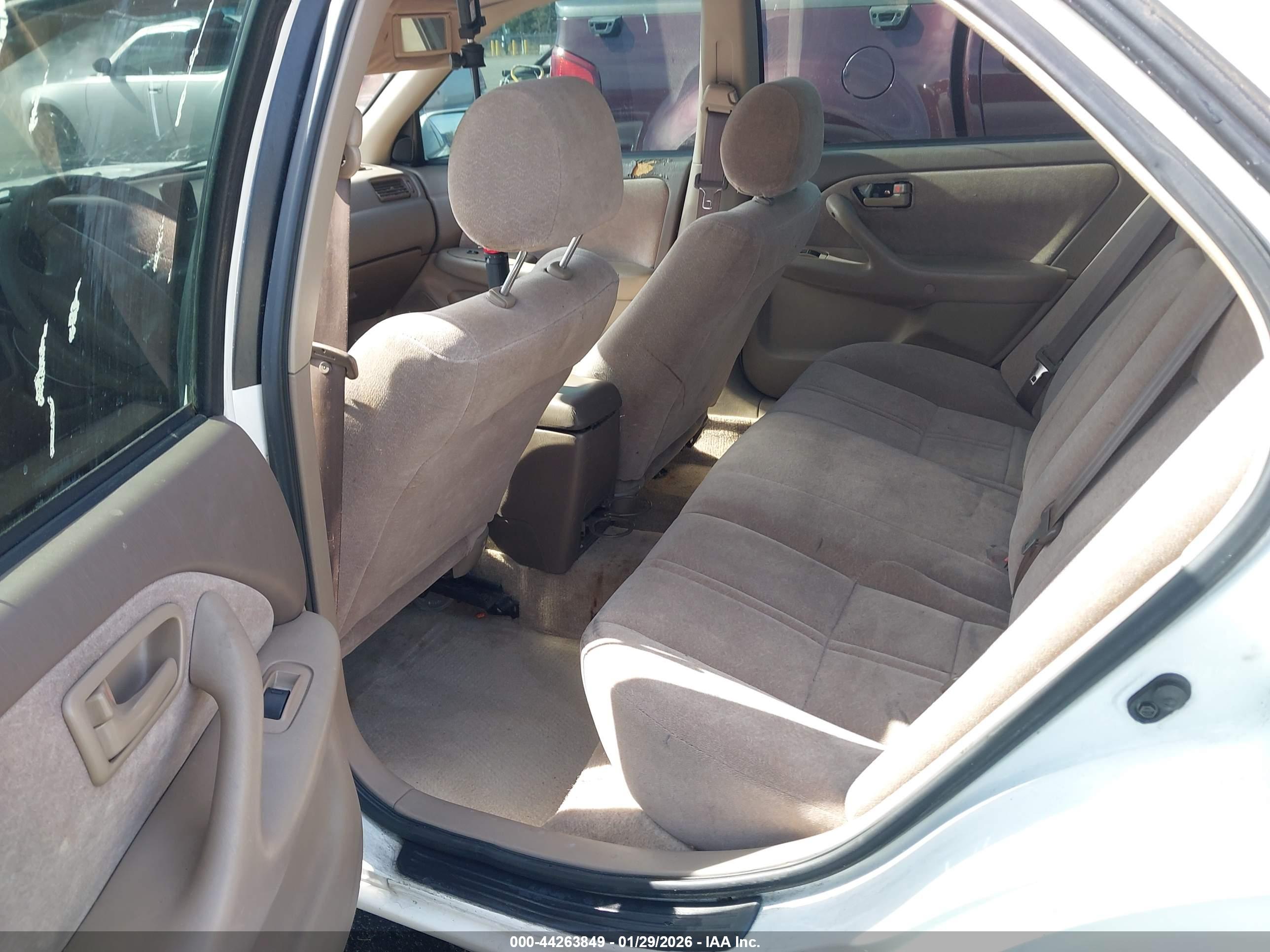 TOYOTA CAMRY image 8