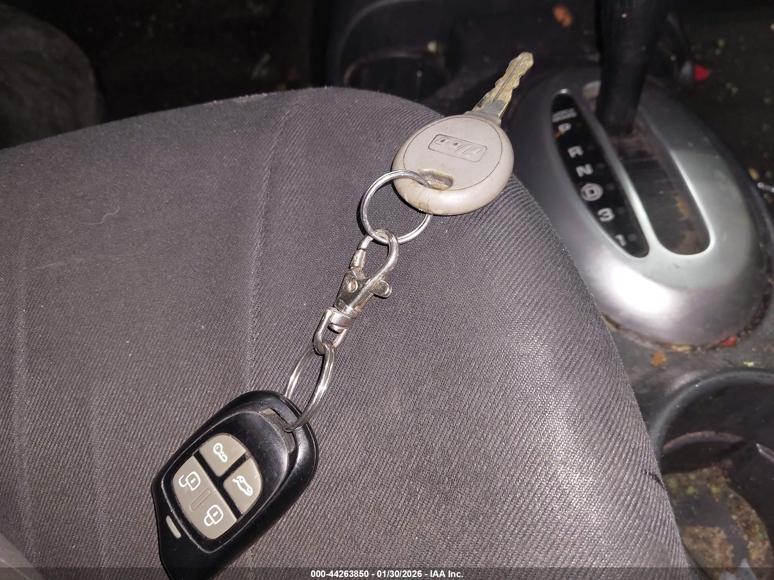 DODGE NEON image 11