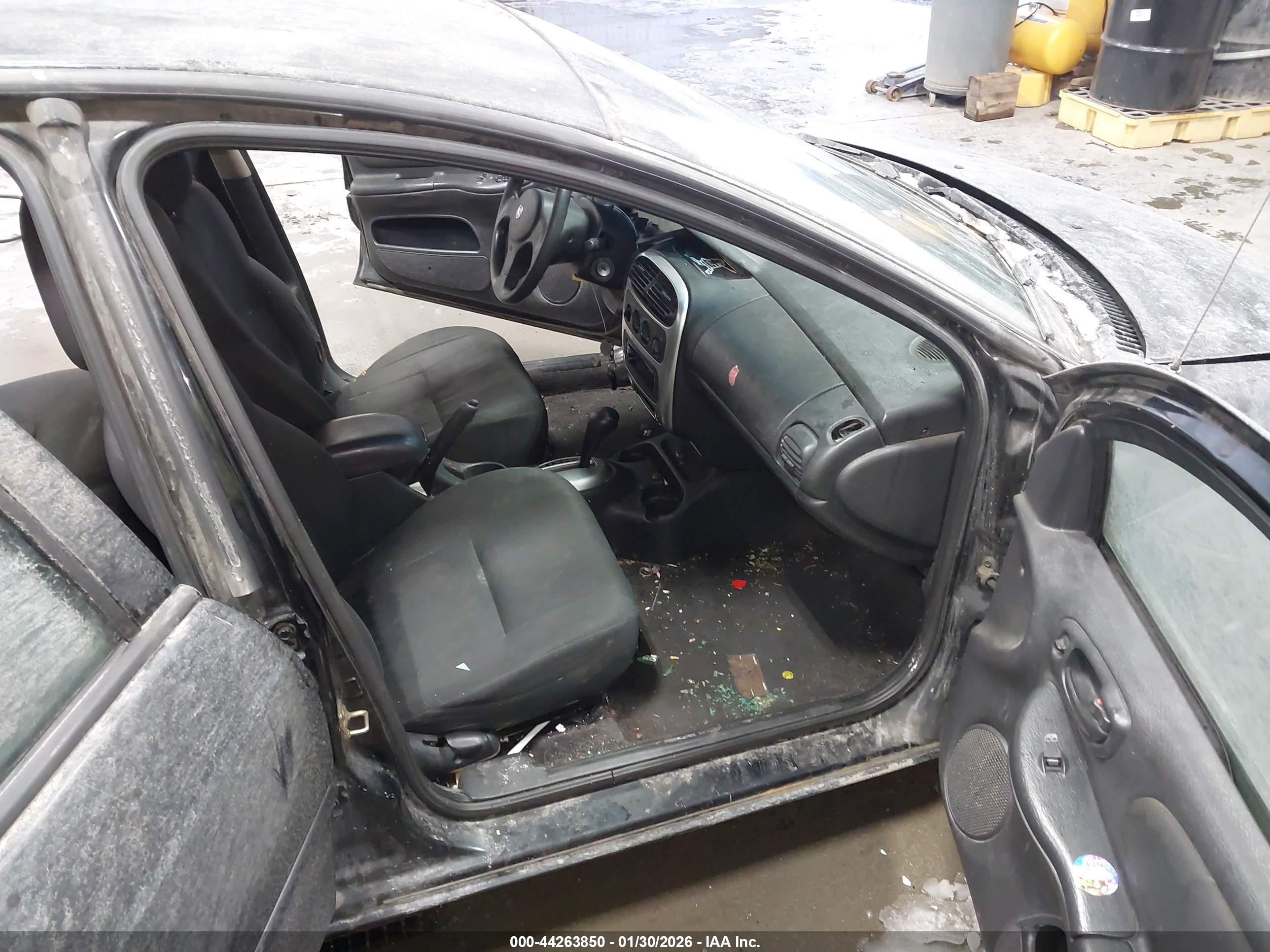 DODGE NEON image 5
