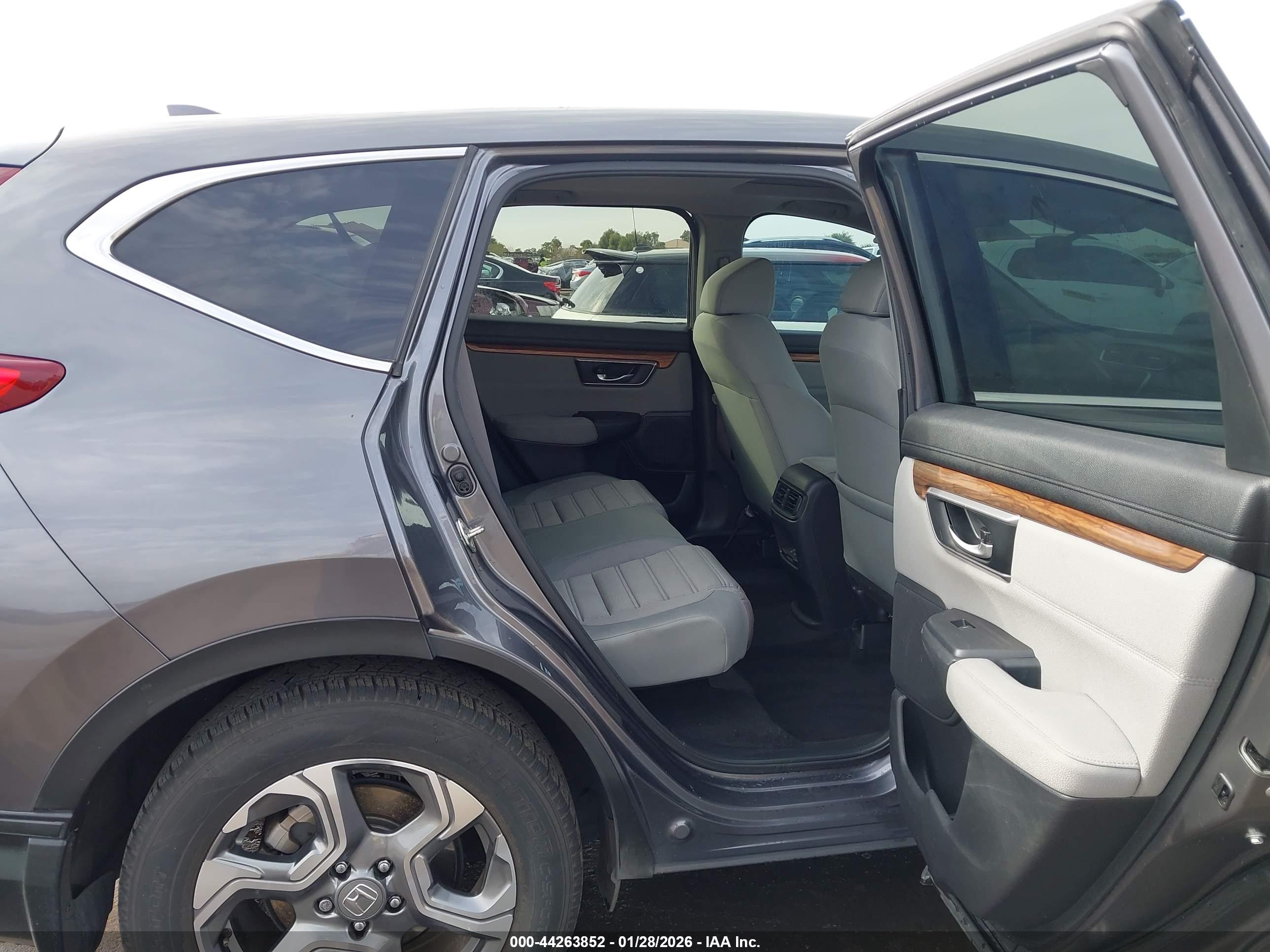 HONDA CR-V image 8