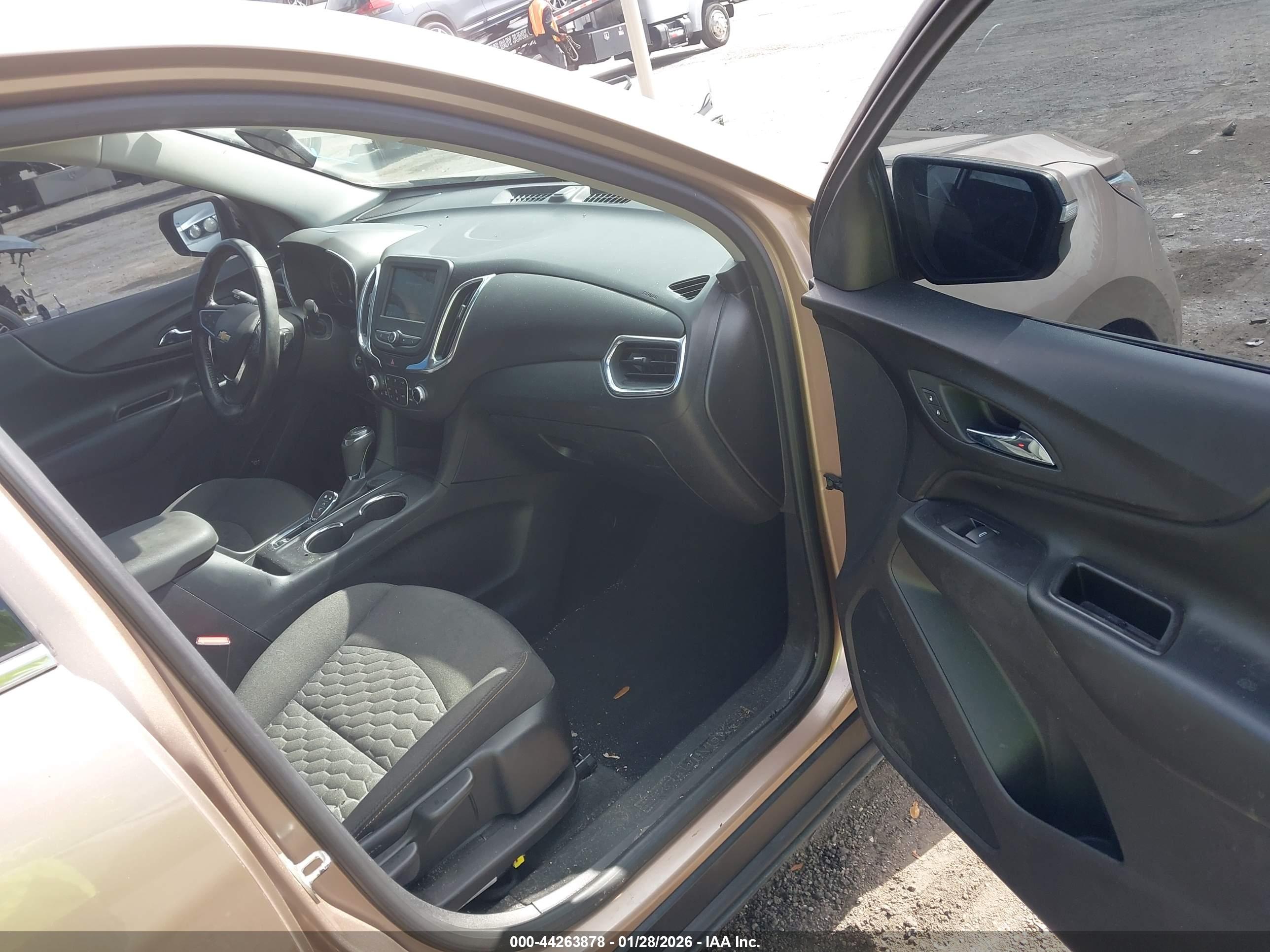 CHEVROLET EQUINOX image 5