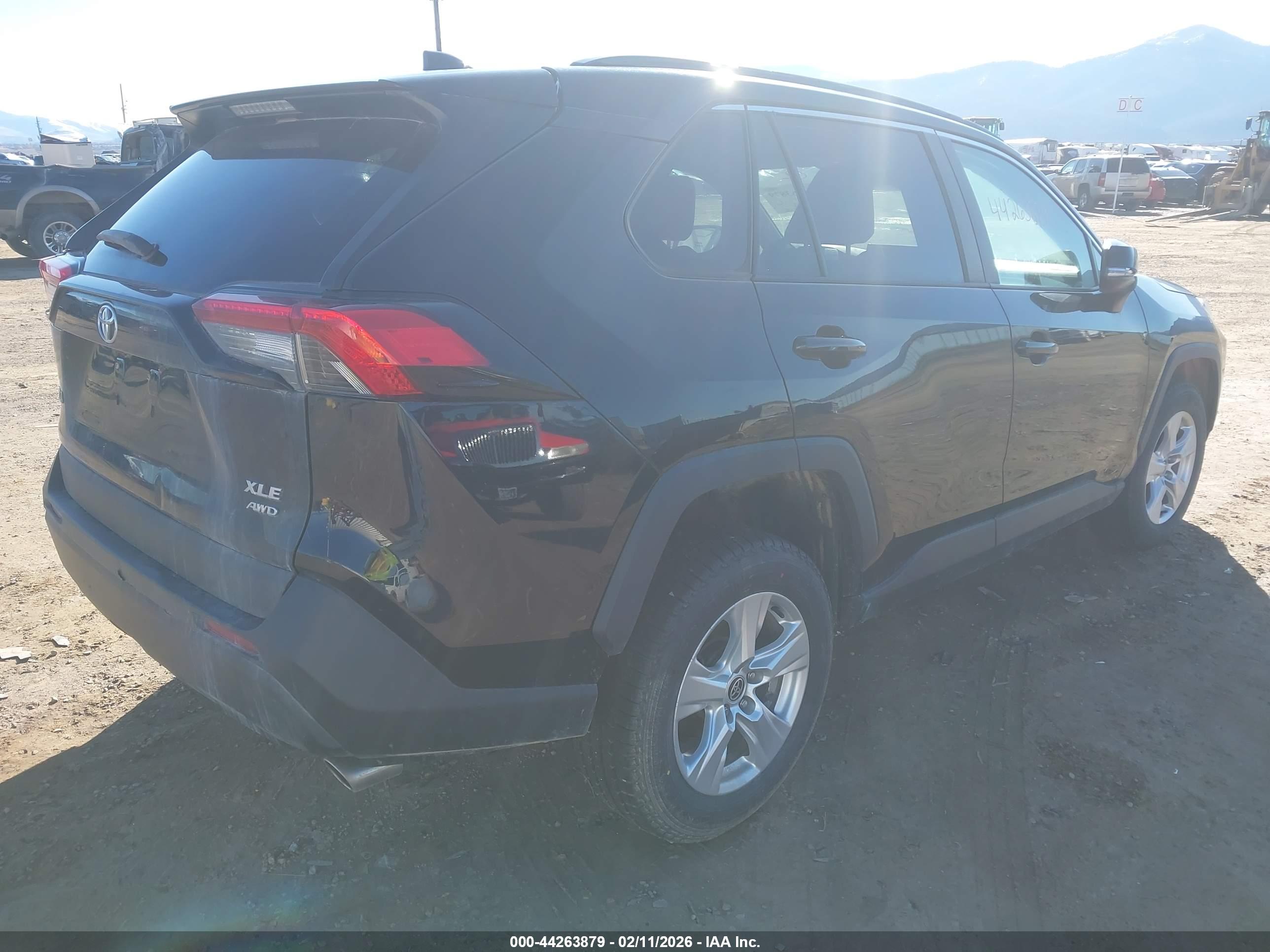 TOYOTA RAV4 image 4