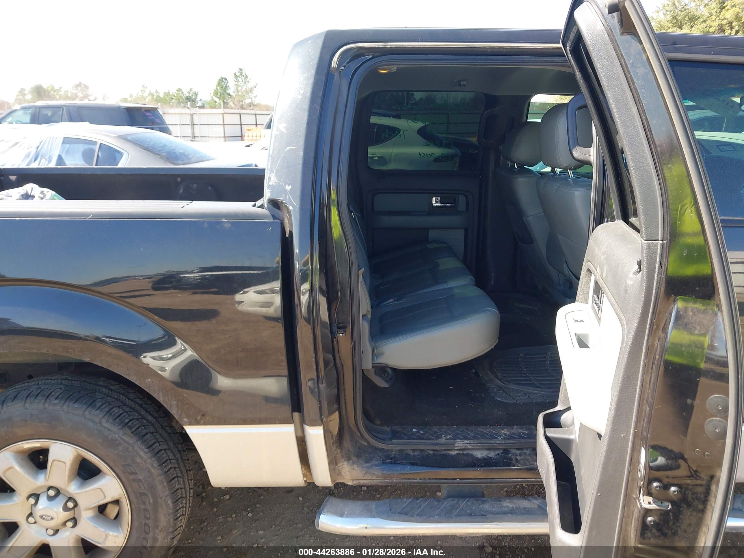 FORD F-150 image 8