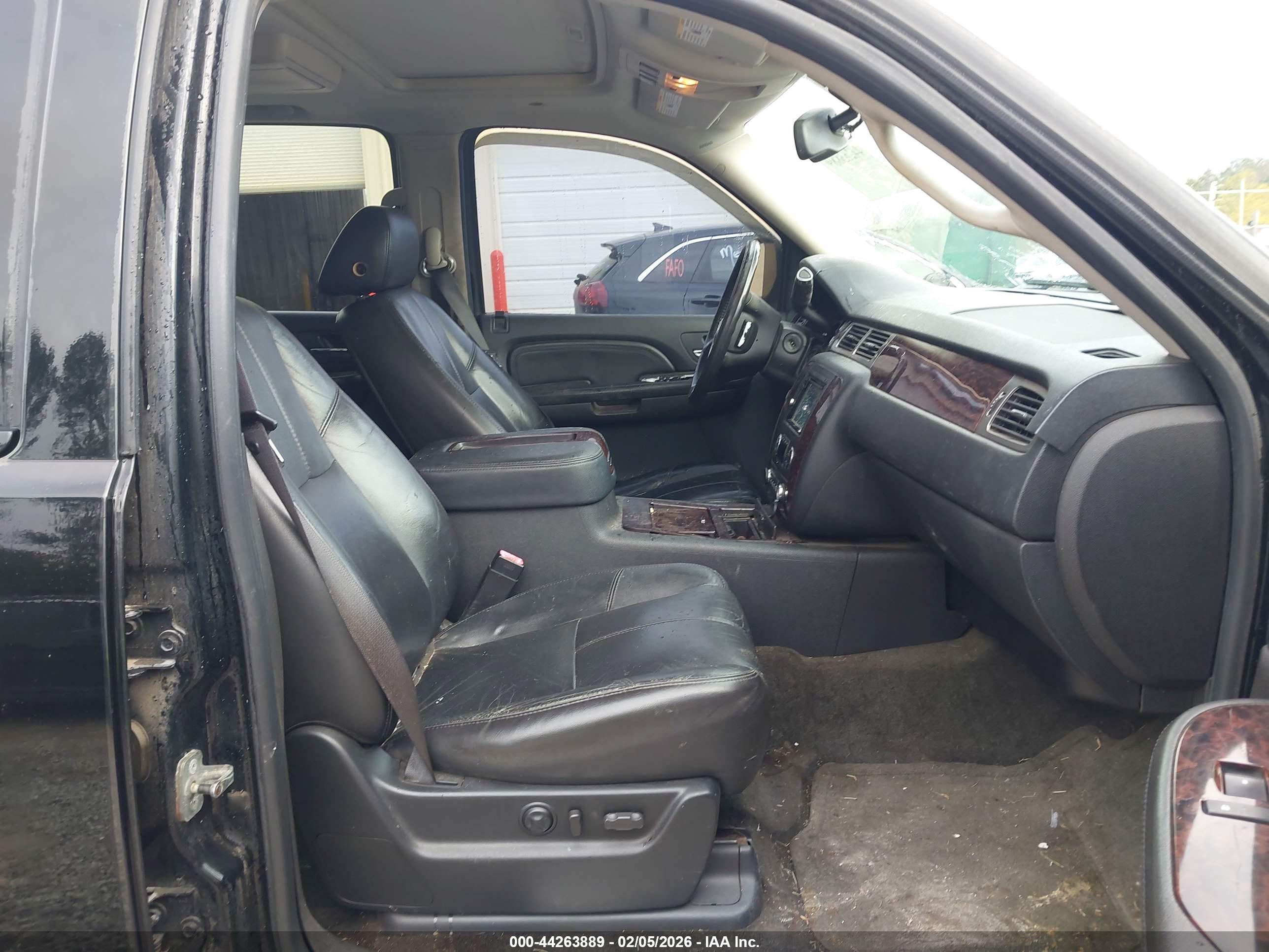 GMC YUKON image 5