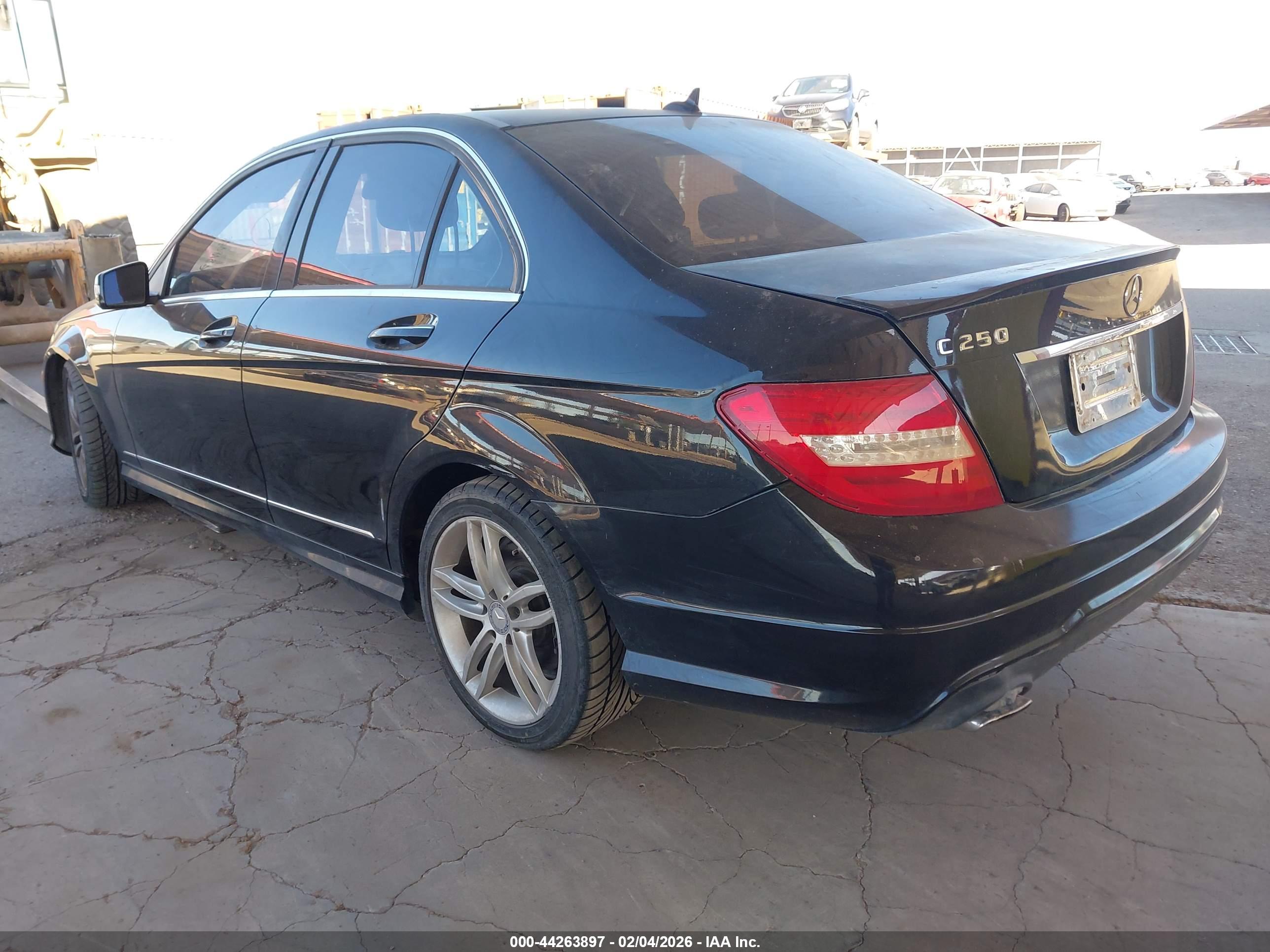 MERCEDES-BENZ C image 3