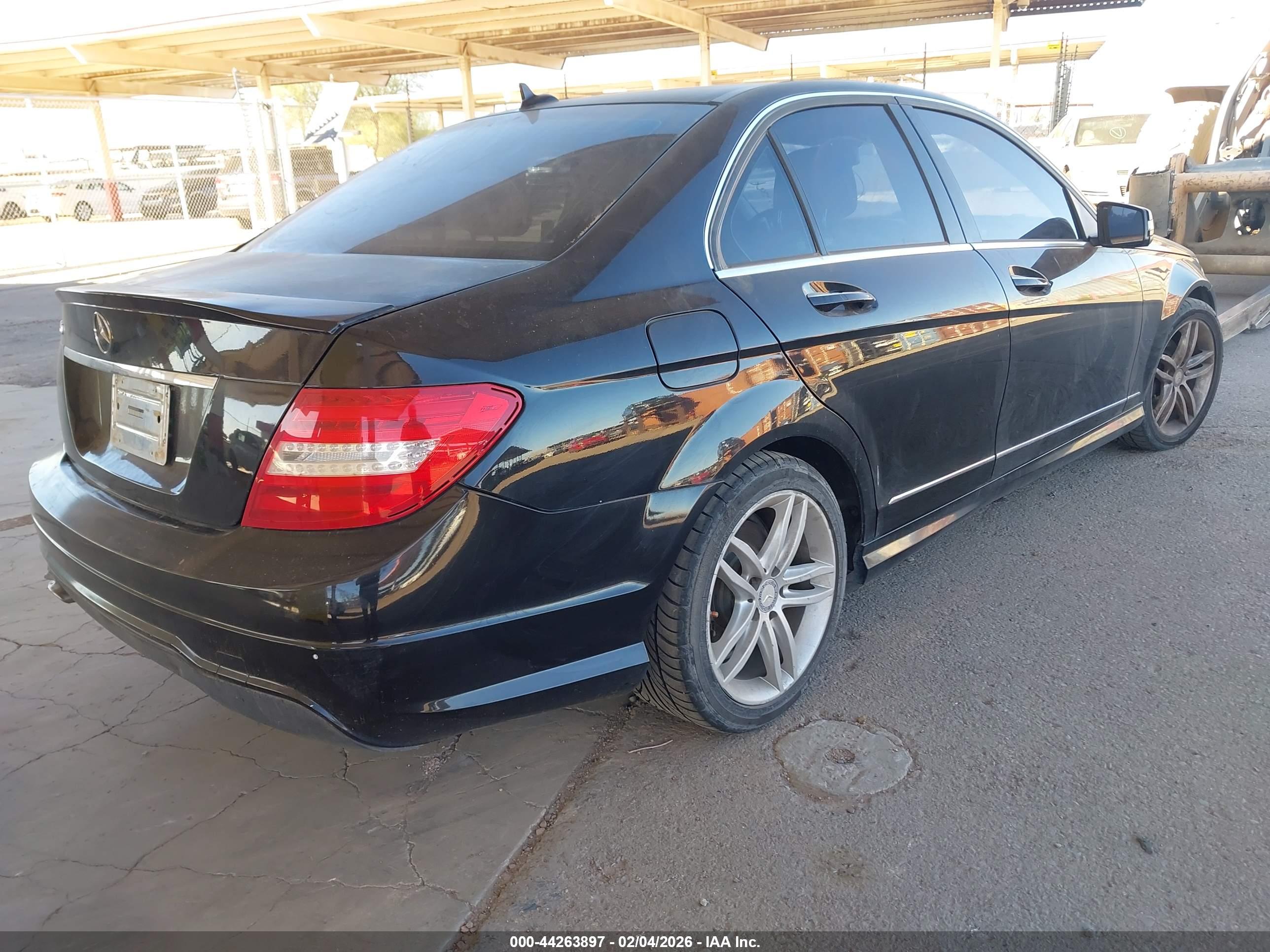 MERCEDES-BENZ C image 4