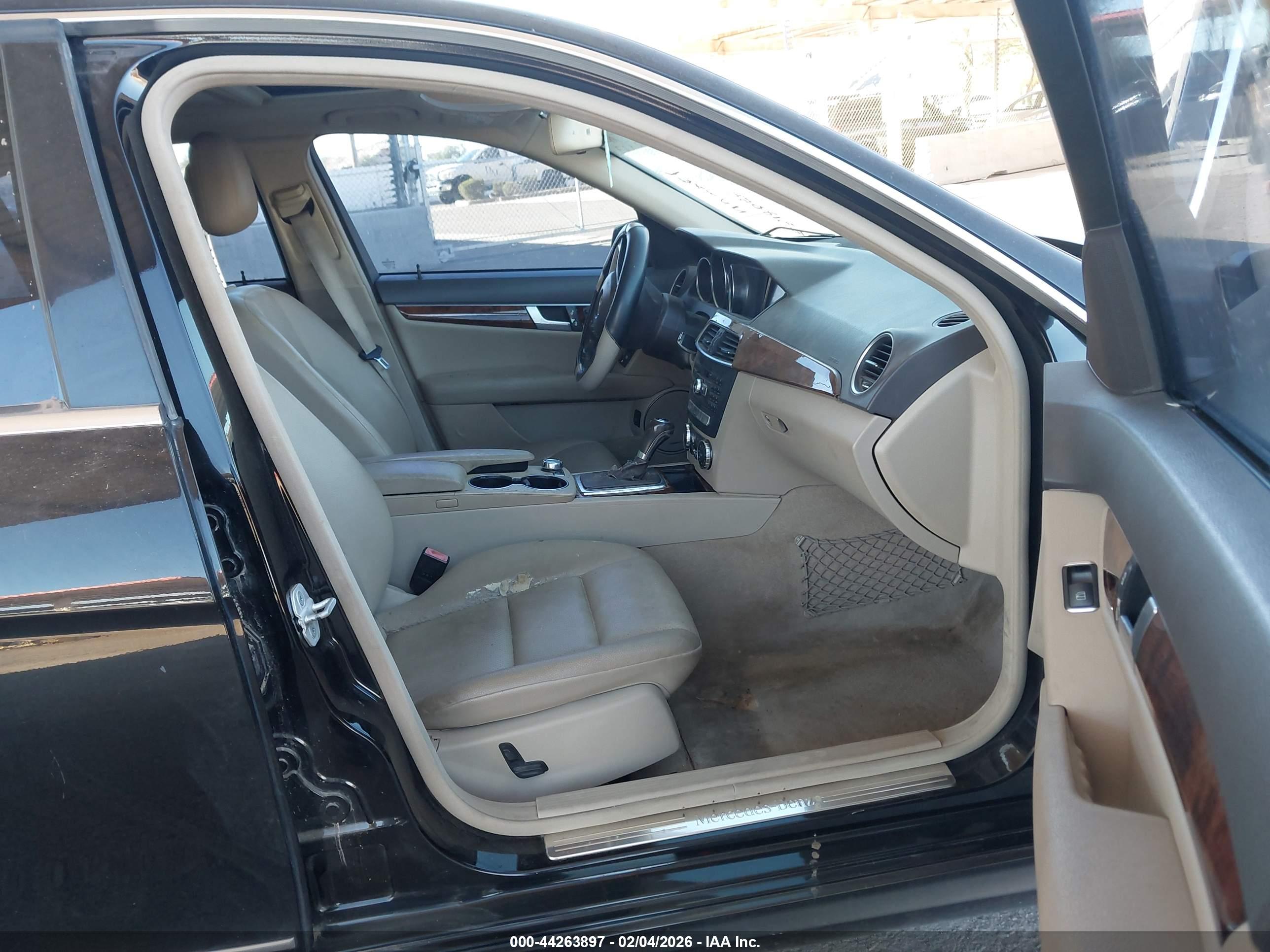 MERCEDES-BENZ C image 5