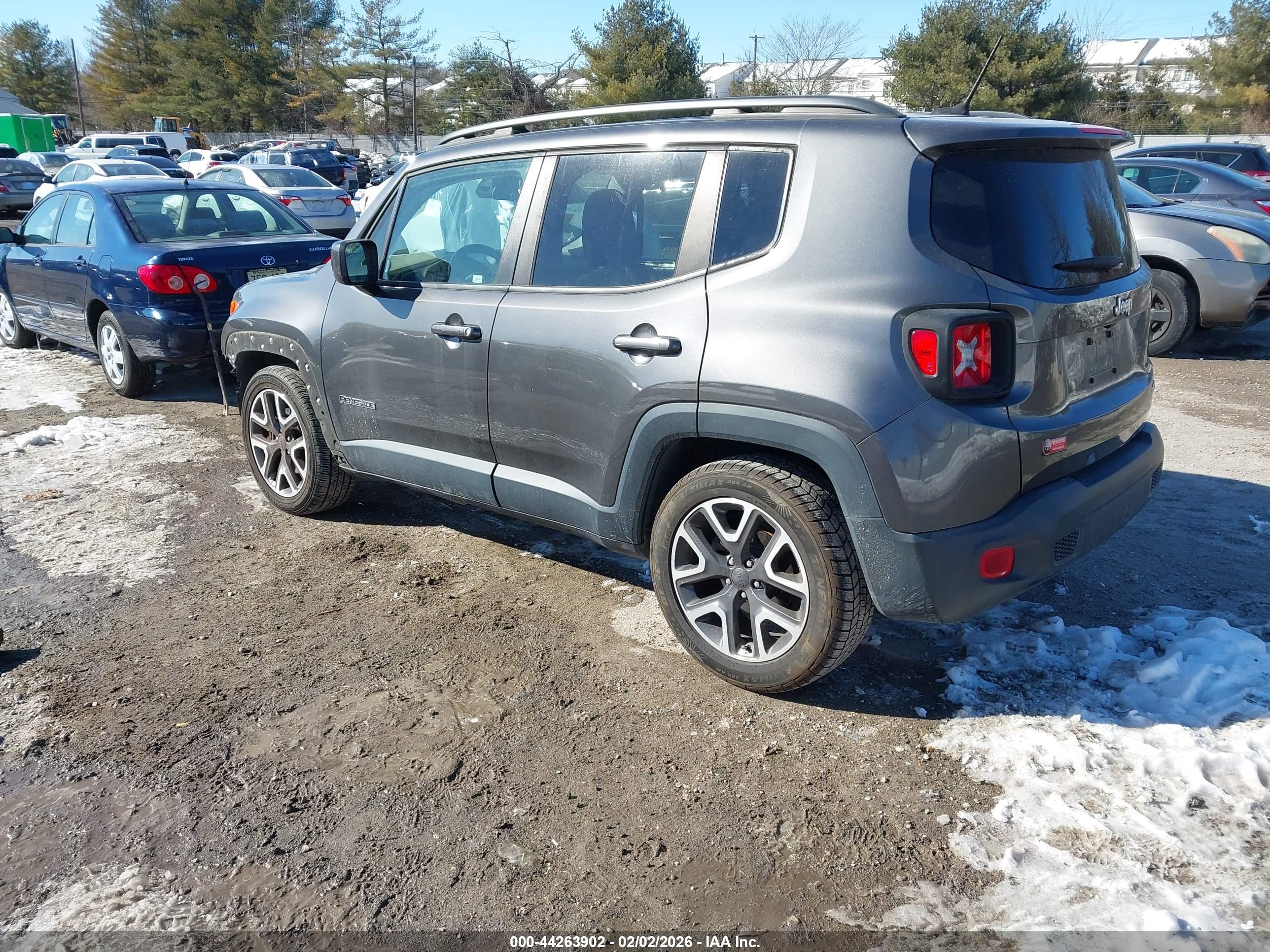 JEEP RENEGADE image 3