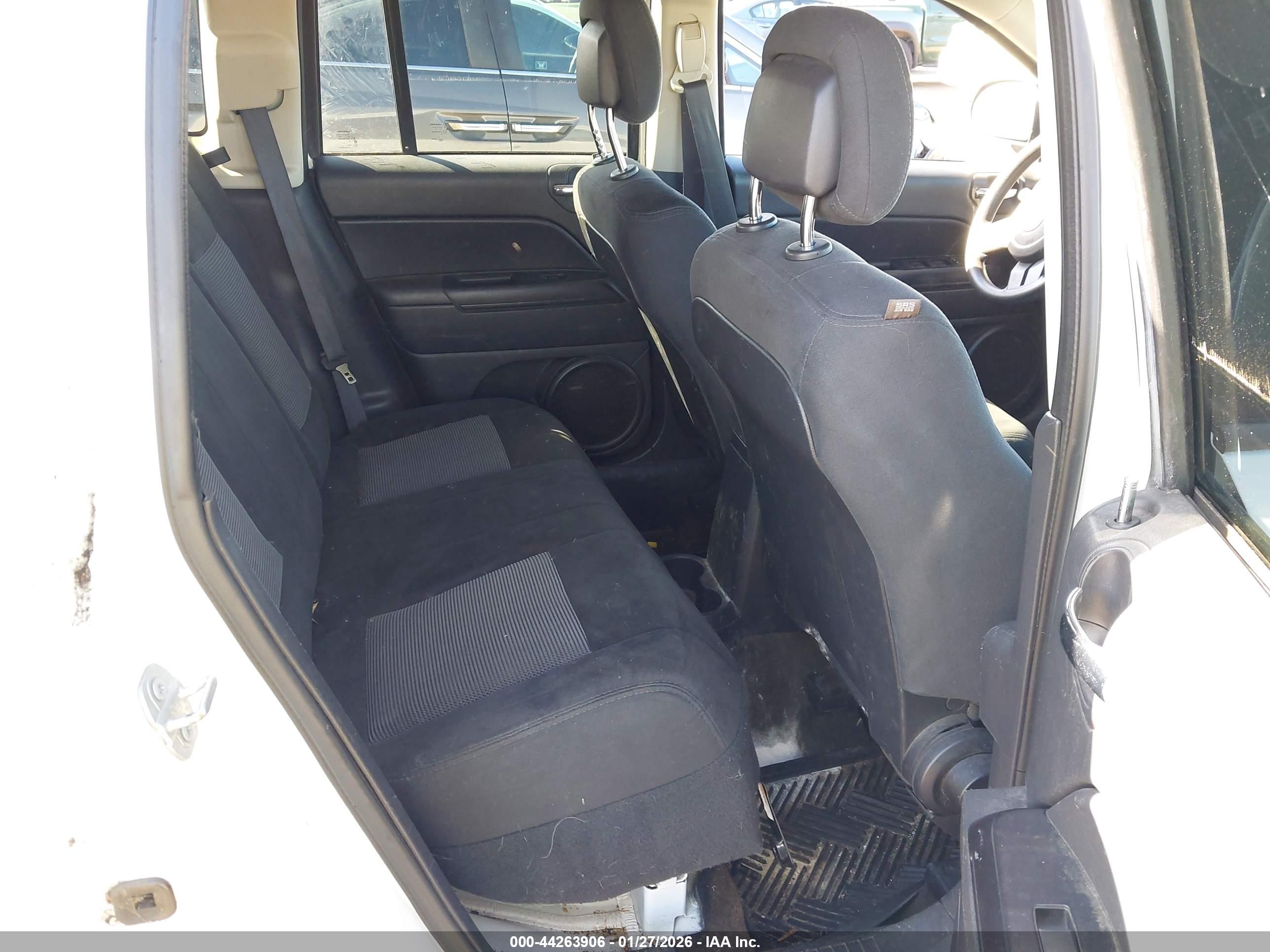 JEEP COMPASS image 8