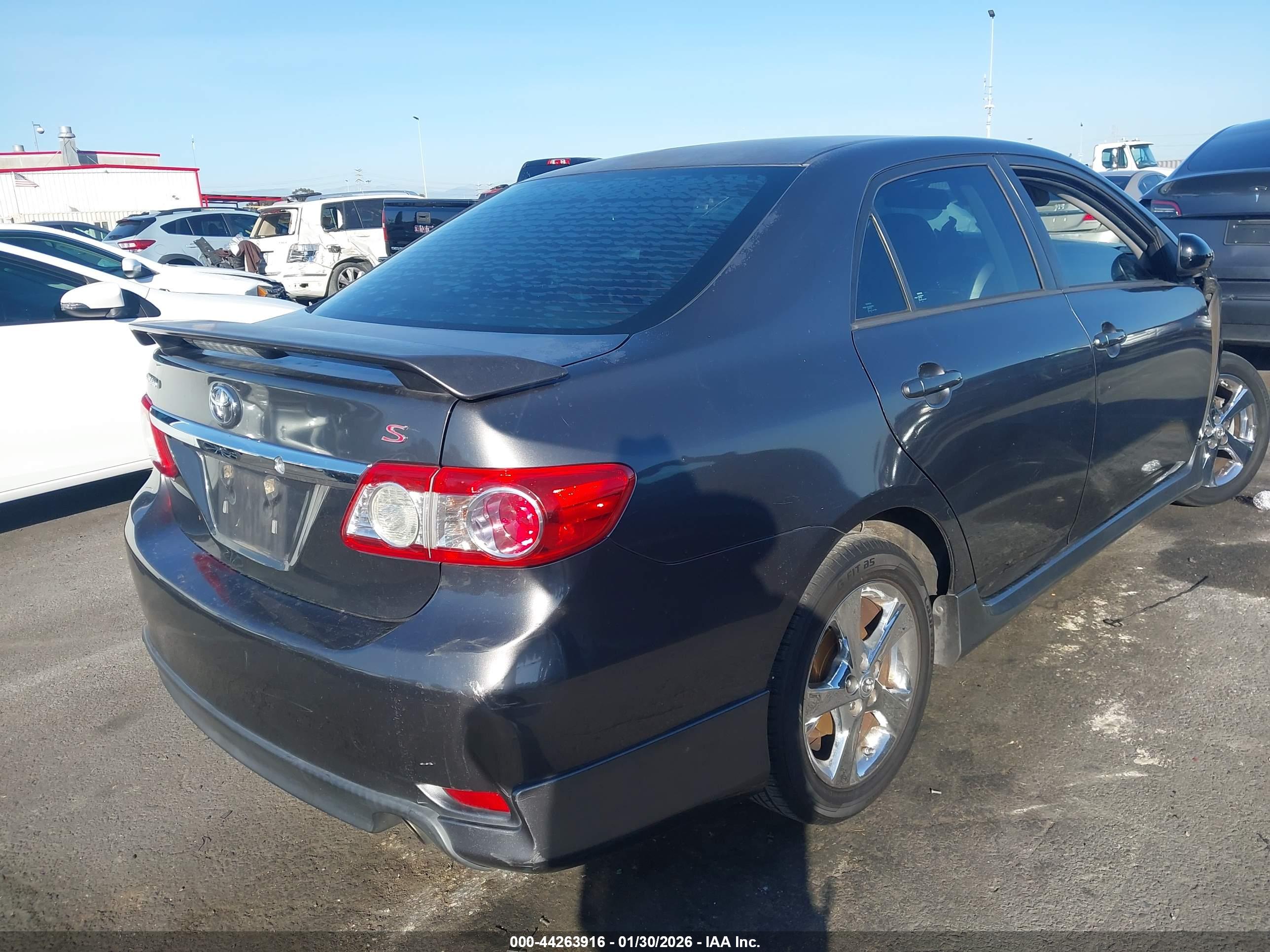 TOYOTA COROLLA image 4