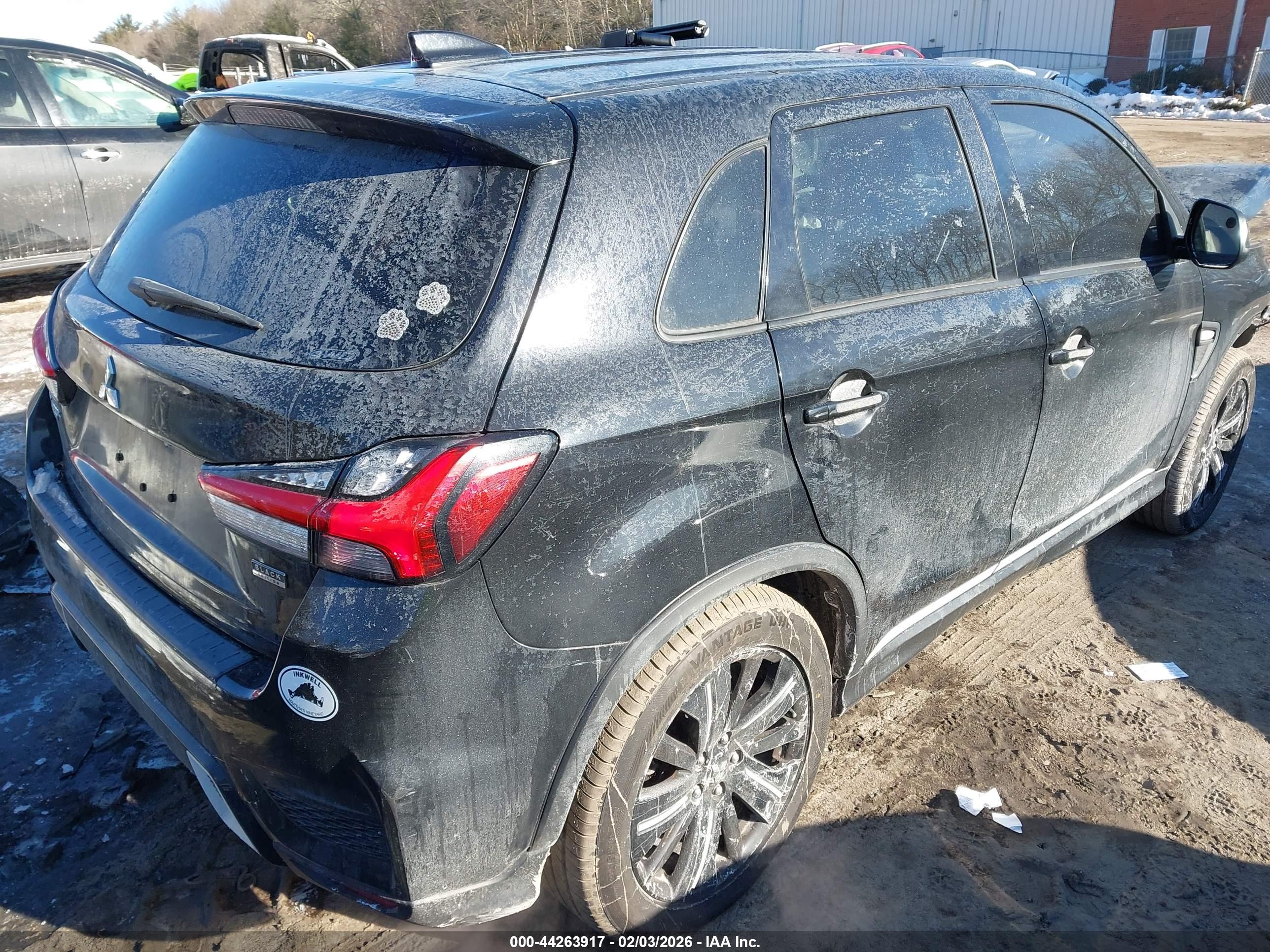 MITSUBISHI OUTLANDER image 4