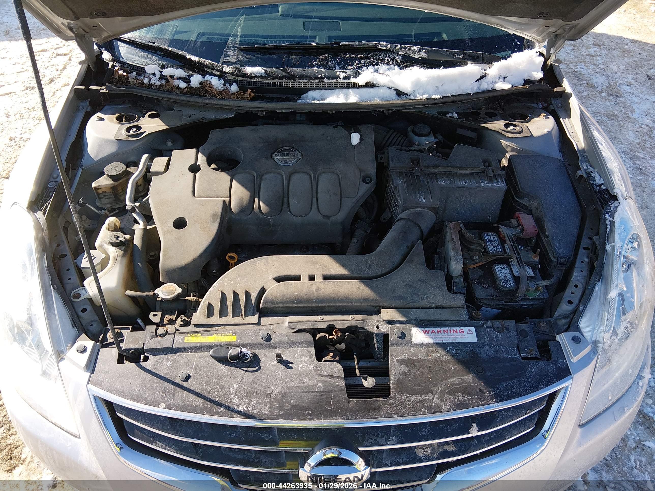 NISSAN ALTIMA image 10