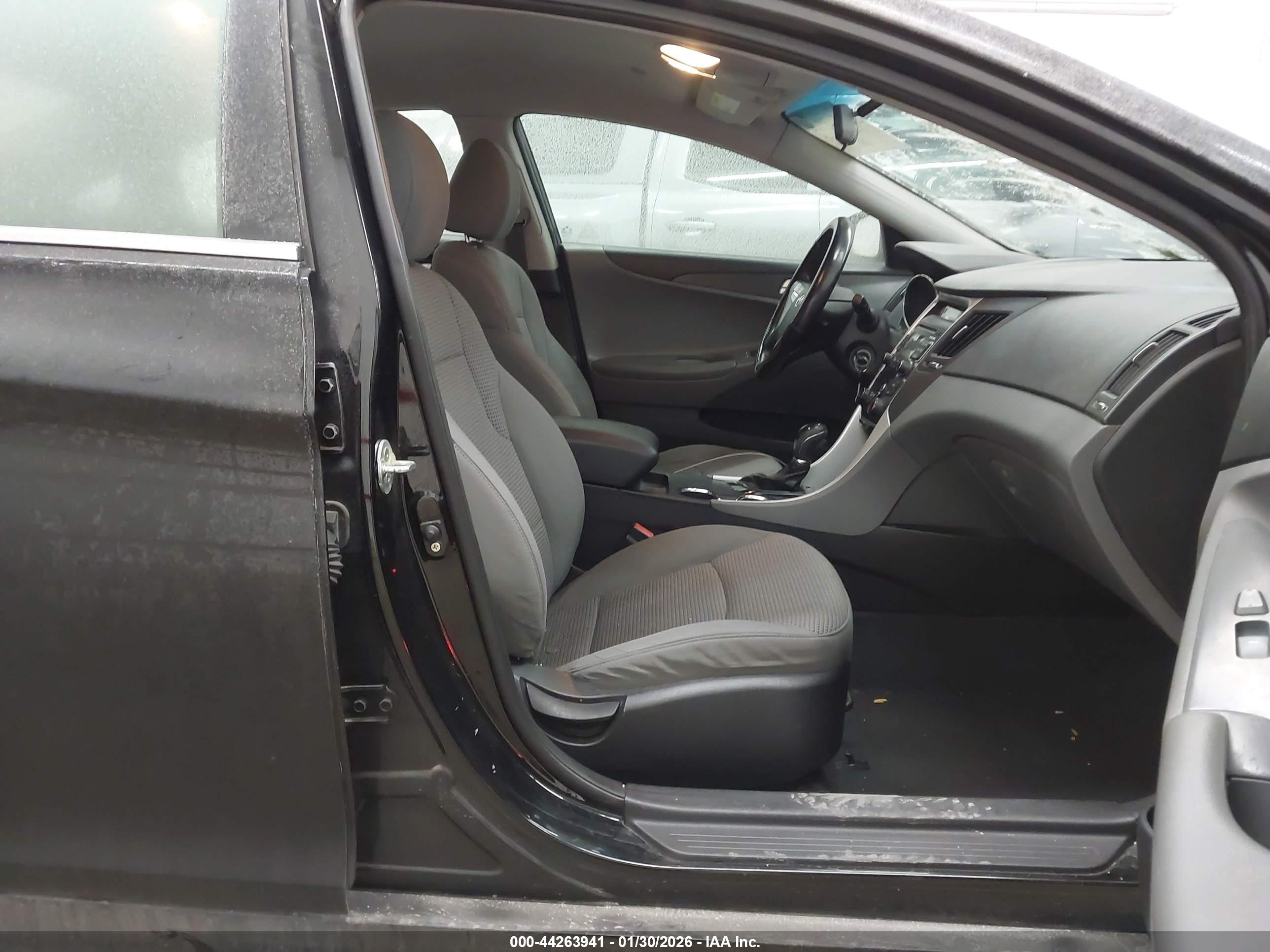 HYUNDAI SONATA image 5