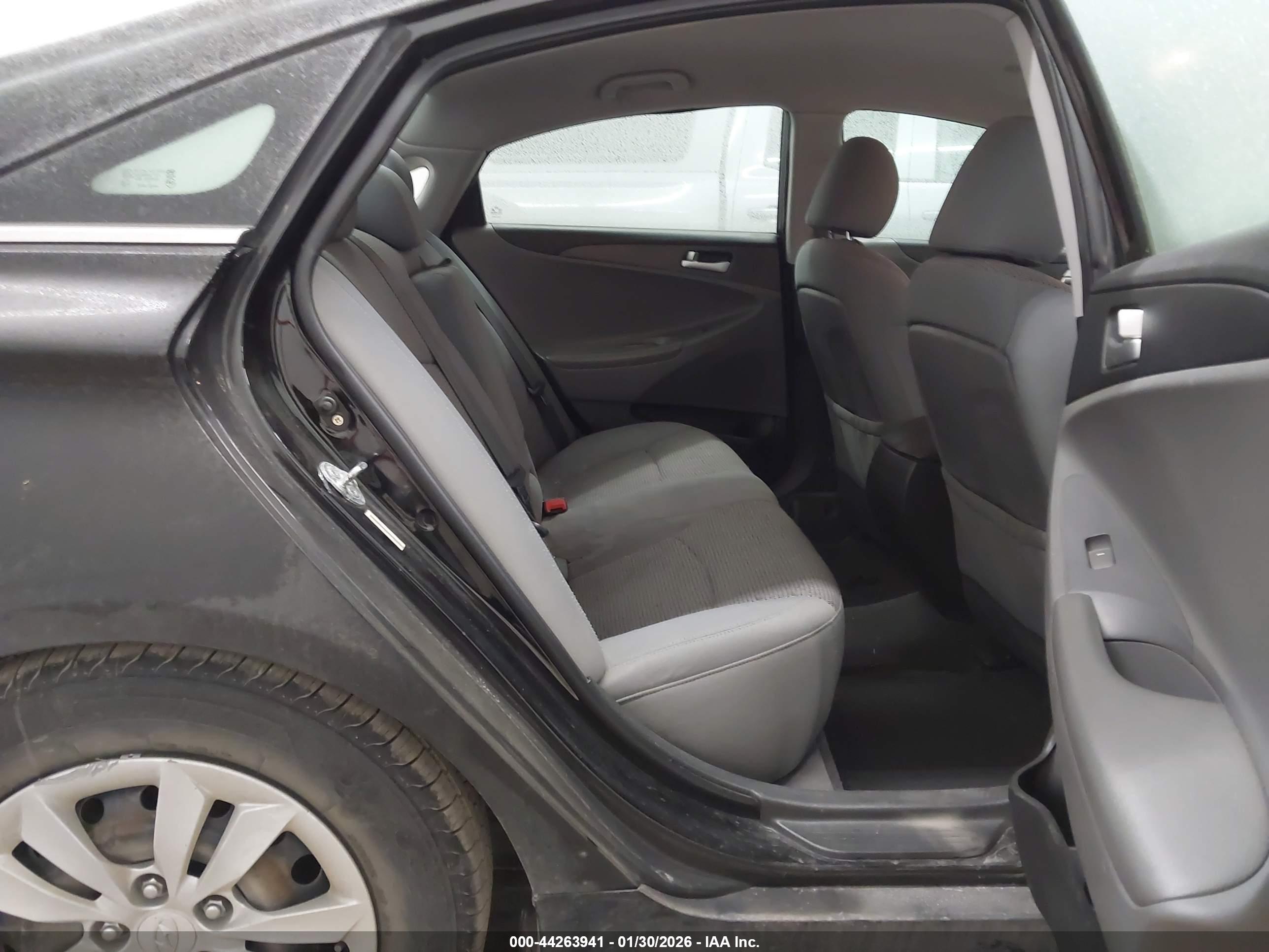HYUNDAI SONATA image 8