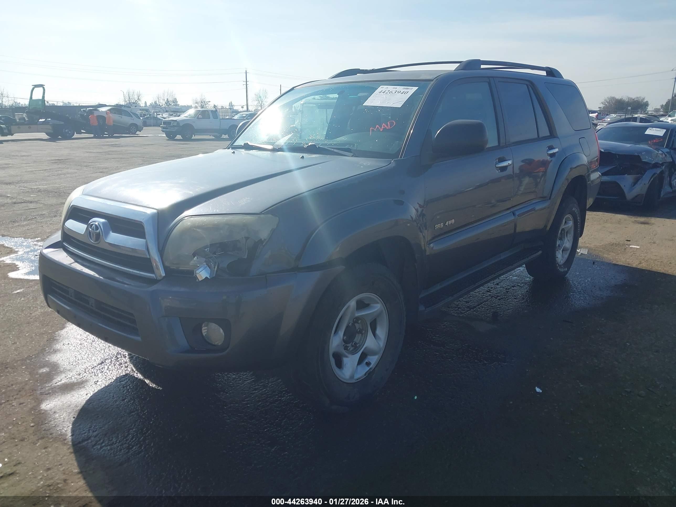 TOYOTA 4RUNNER image 2