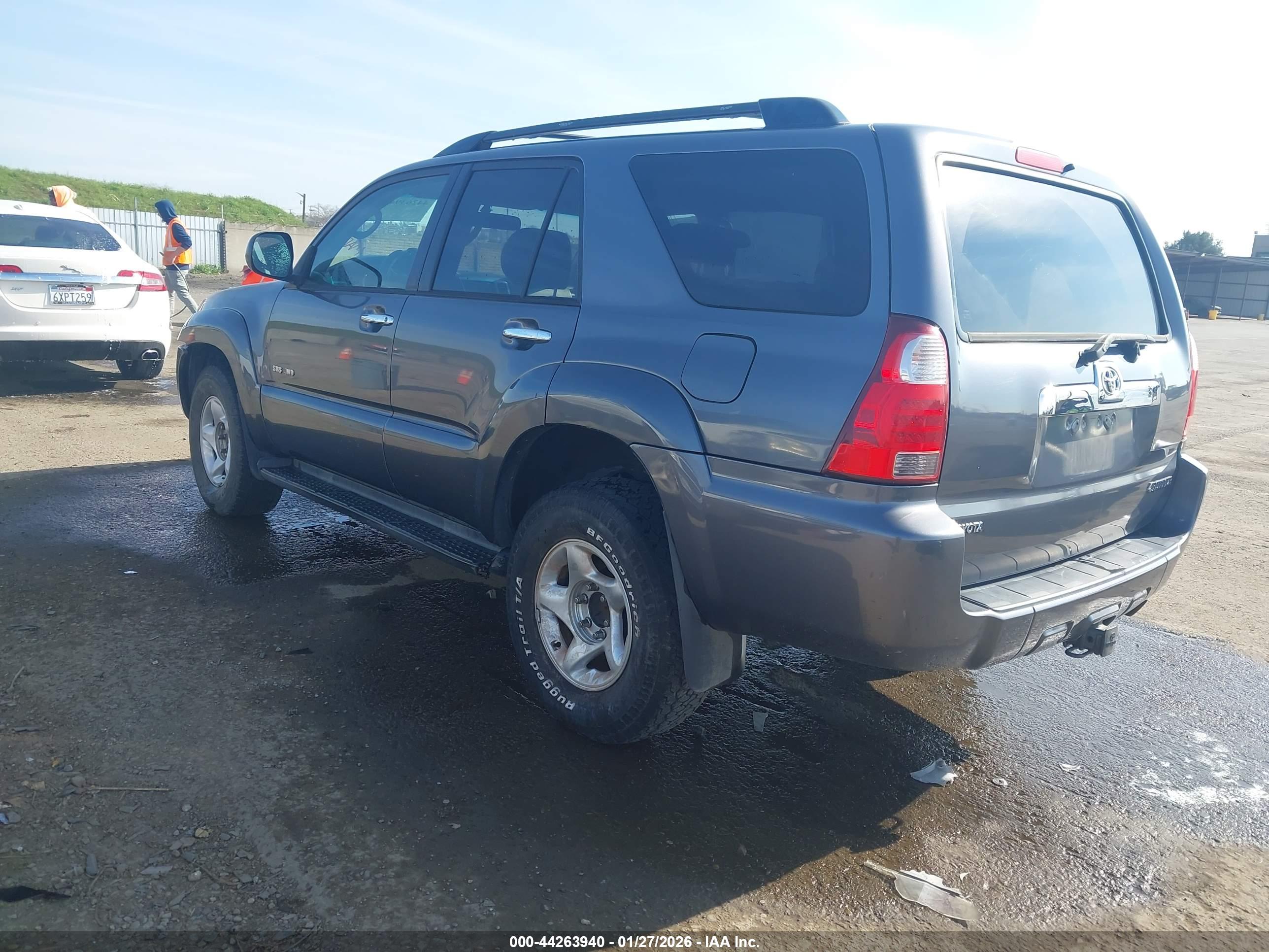 TOYOTA 4RUNNER image 3