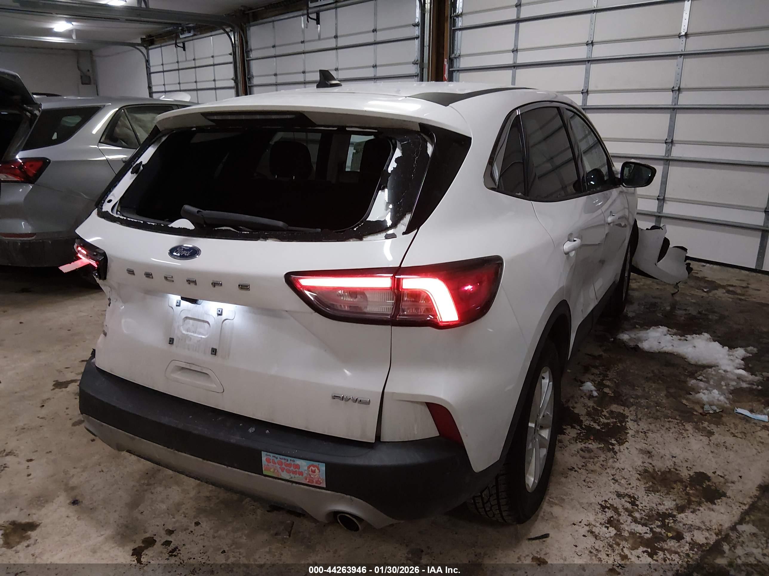 FORD ESCAPE image 4