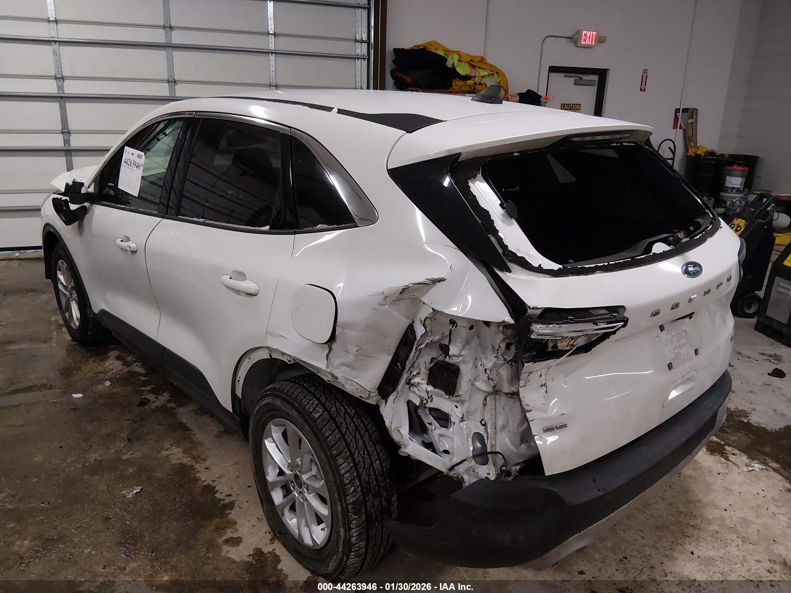 FORD ESCAPE image 6