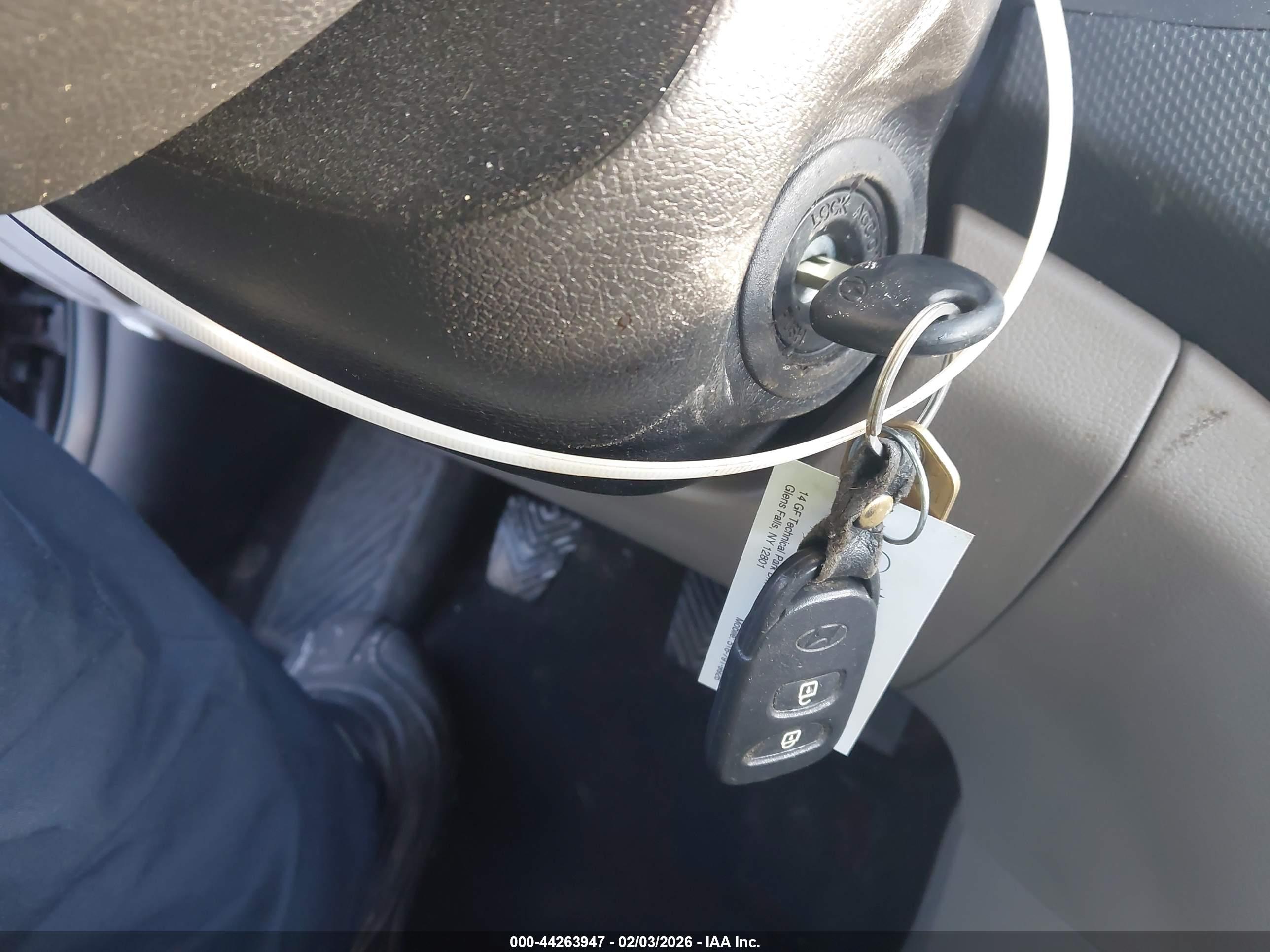 HYUNDAI ACCENT image 11