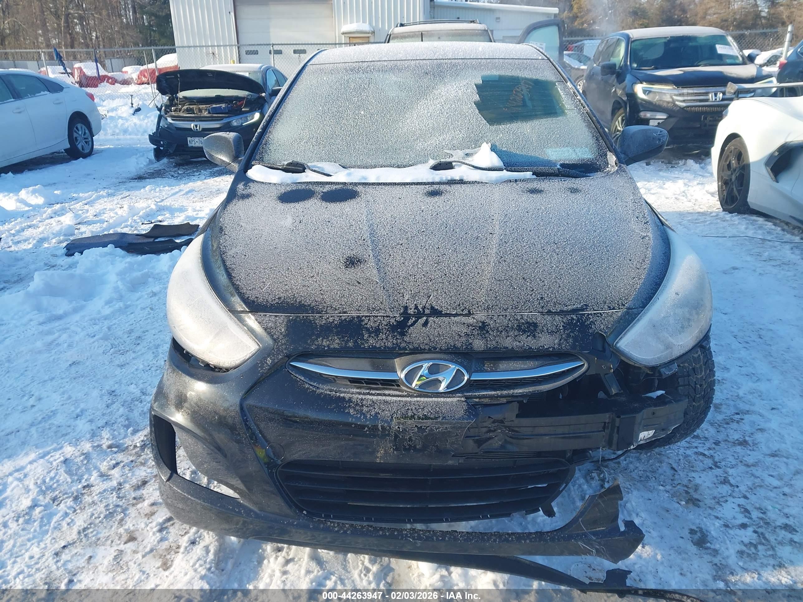 HYUNDAI ACCENT image 6
