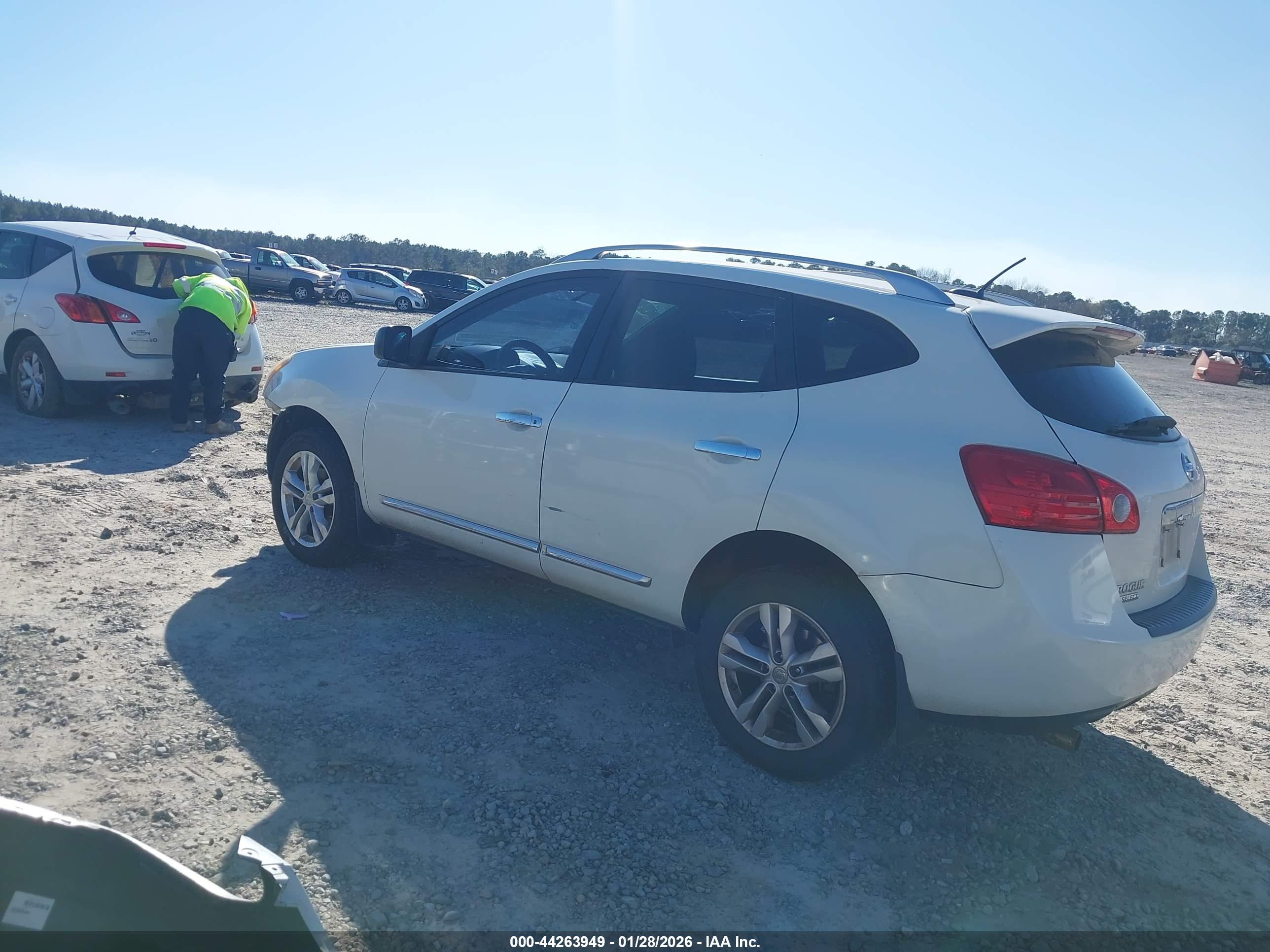 NISSAN ROGUE image 3