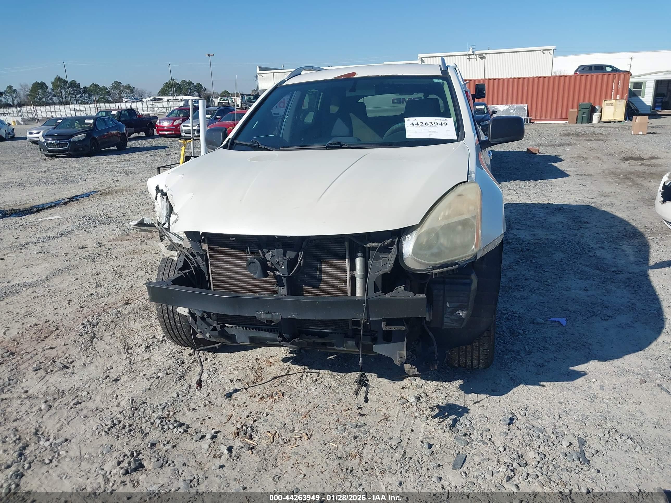 NISSAN ROGUE image 6