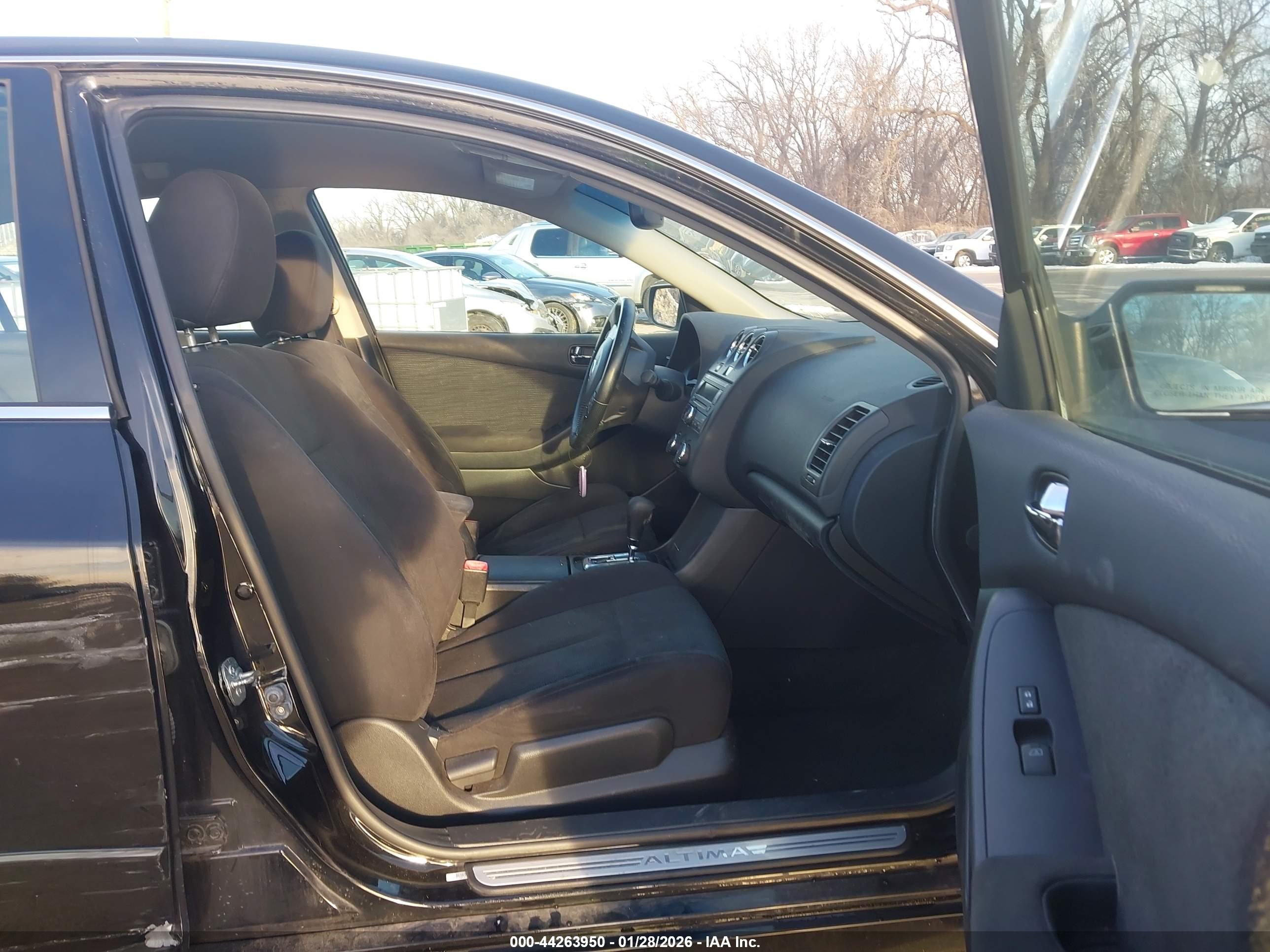 NISSAN ALTIMA image 5
