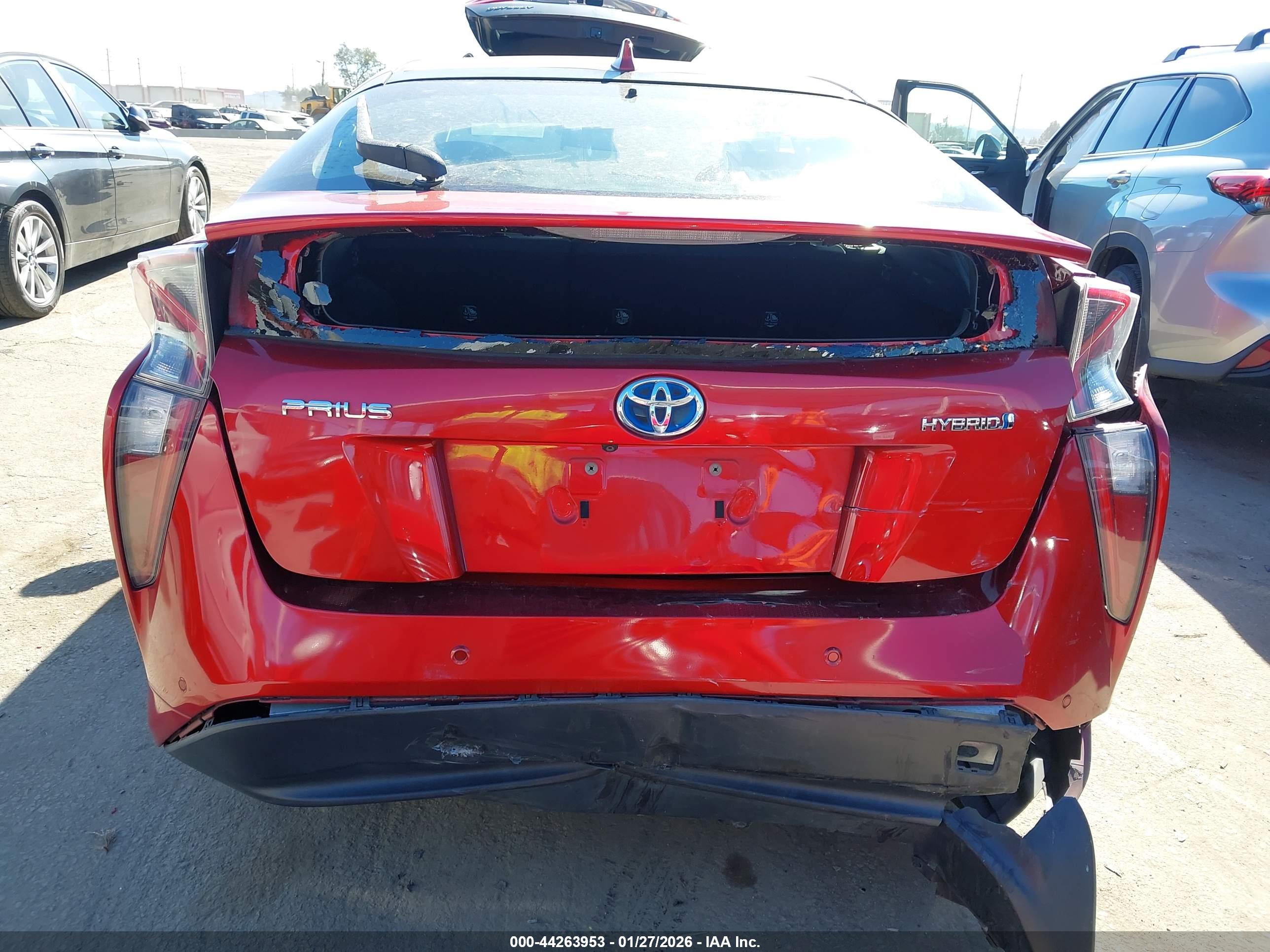 TOYOTA PRIUS image 6