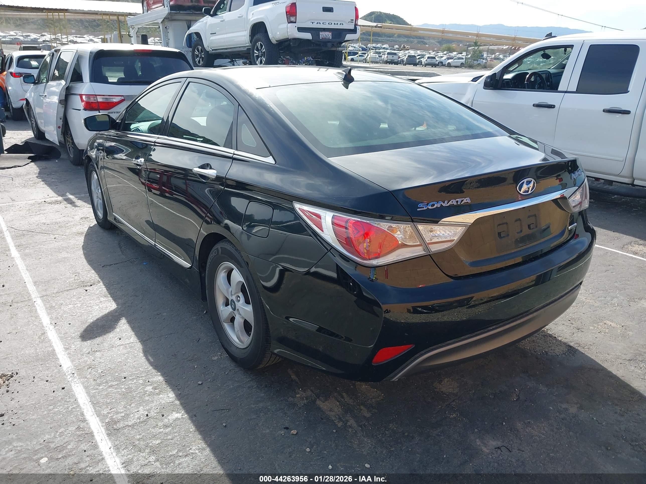 HYUNDAI SONATA image 3