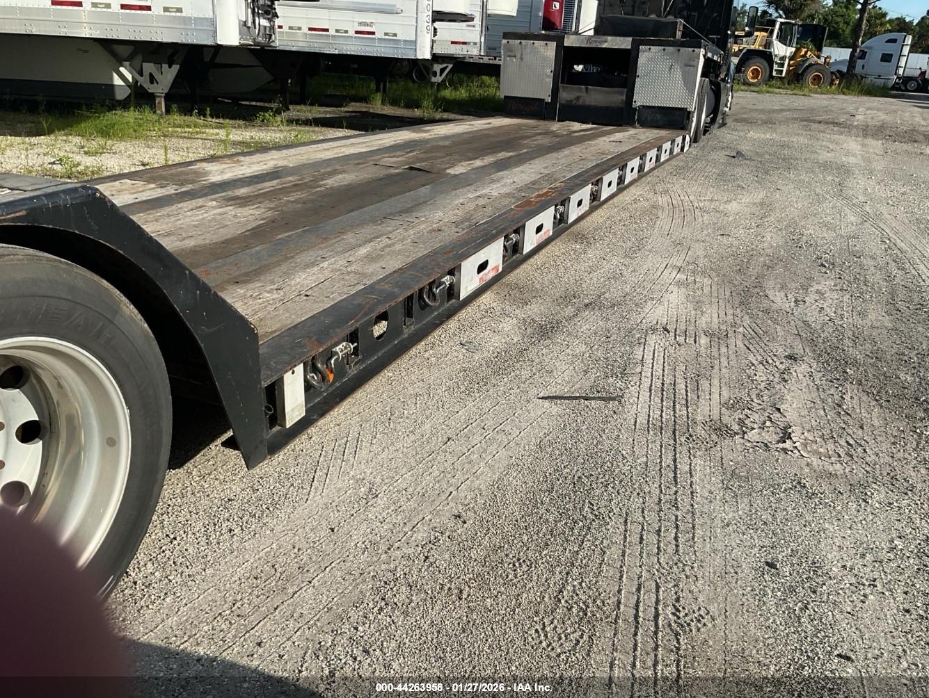FONTAINE TRAILER image 4