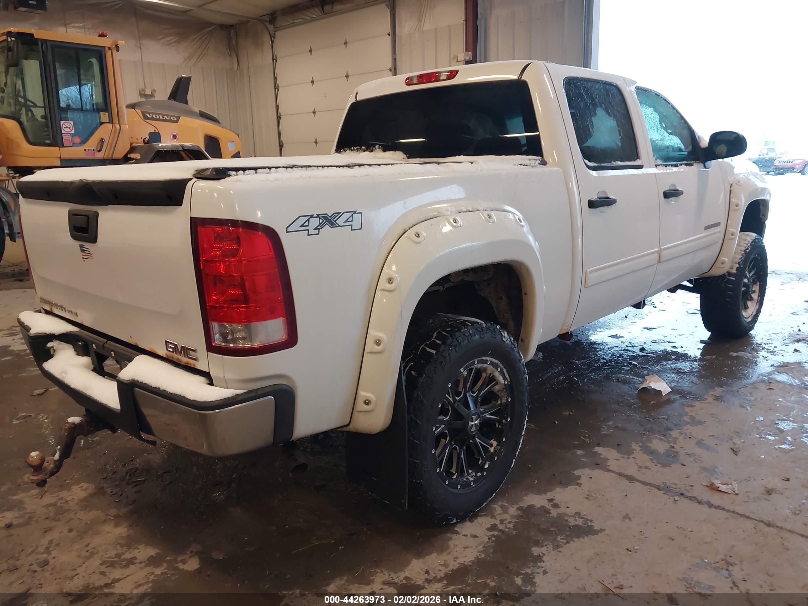 GMC SIERRA image 4