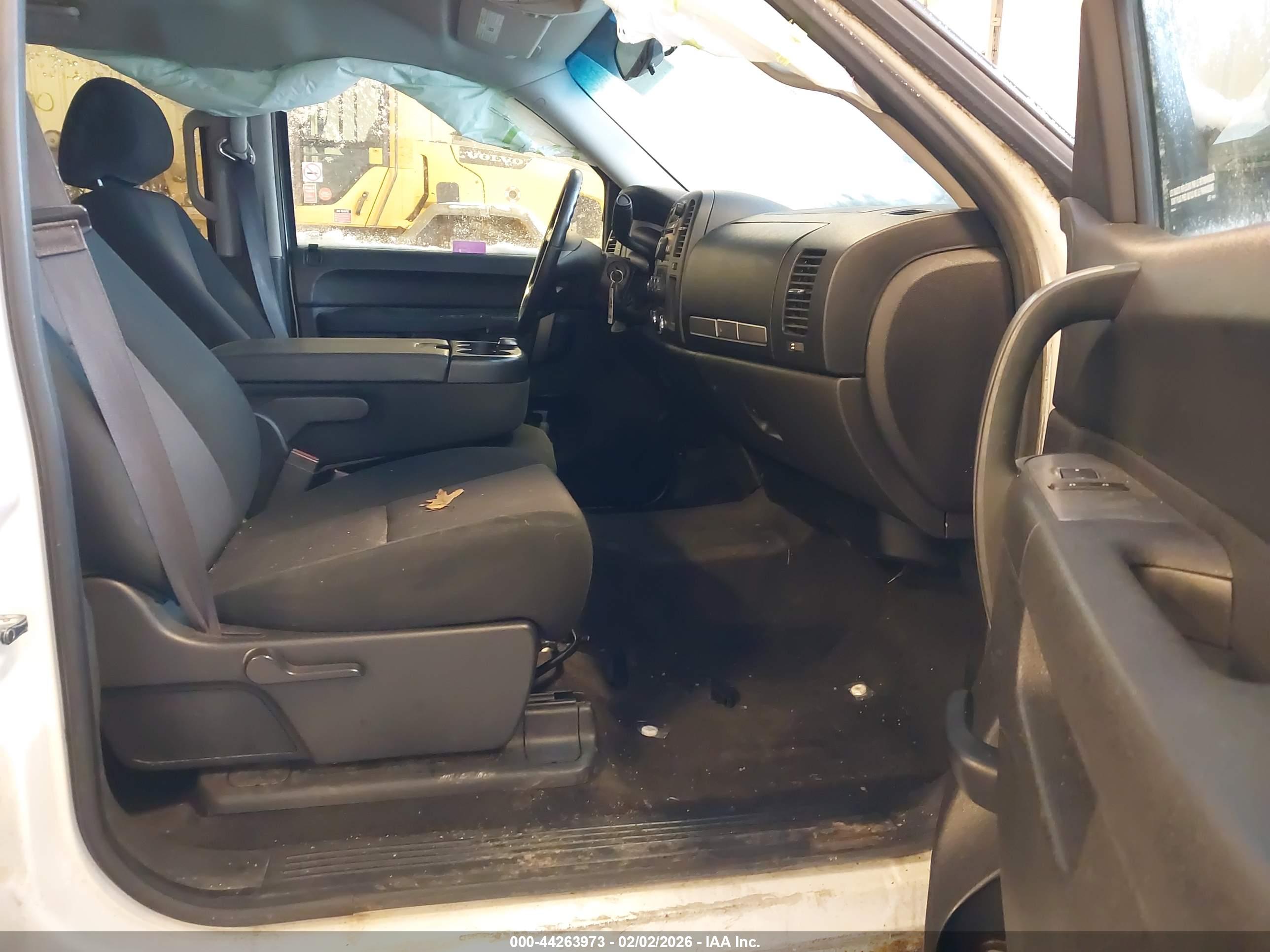 GMC SIERRA image 5
