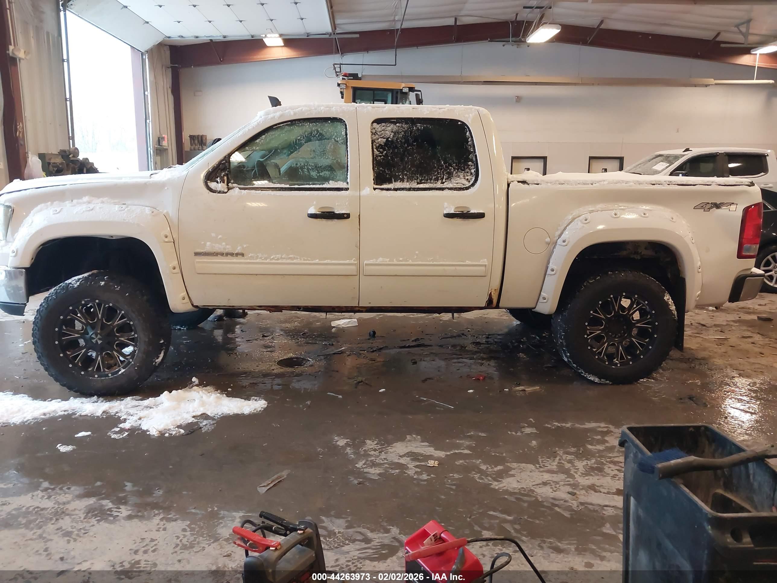 GMC SIERRA image 6