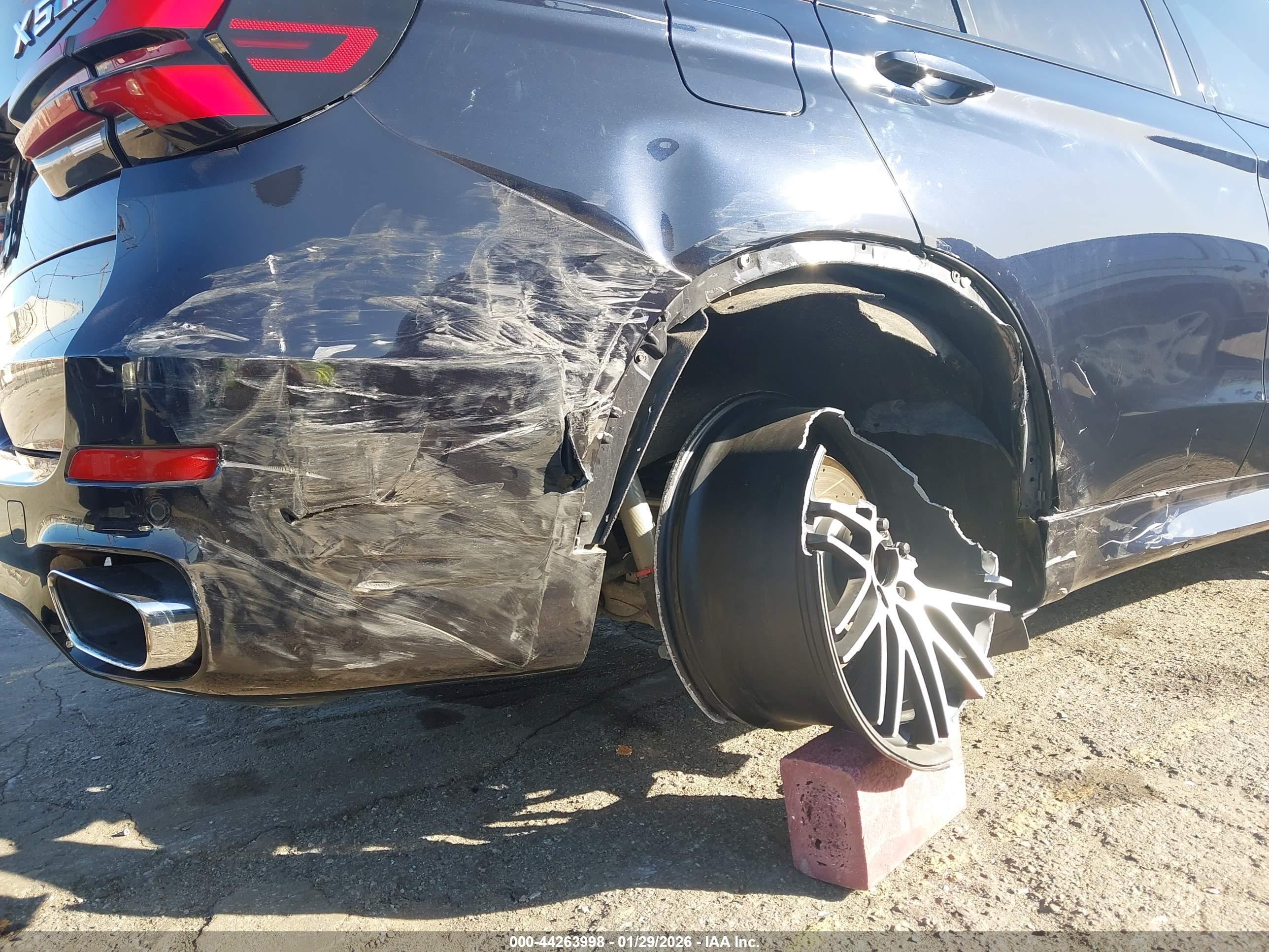 BMW X5 image 6