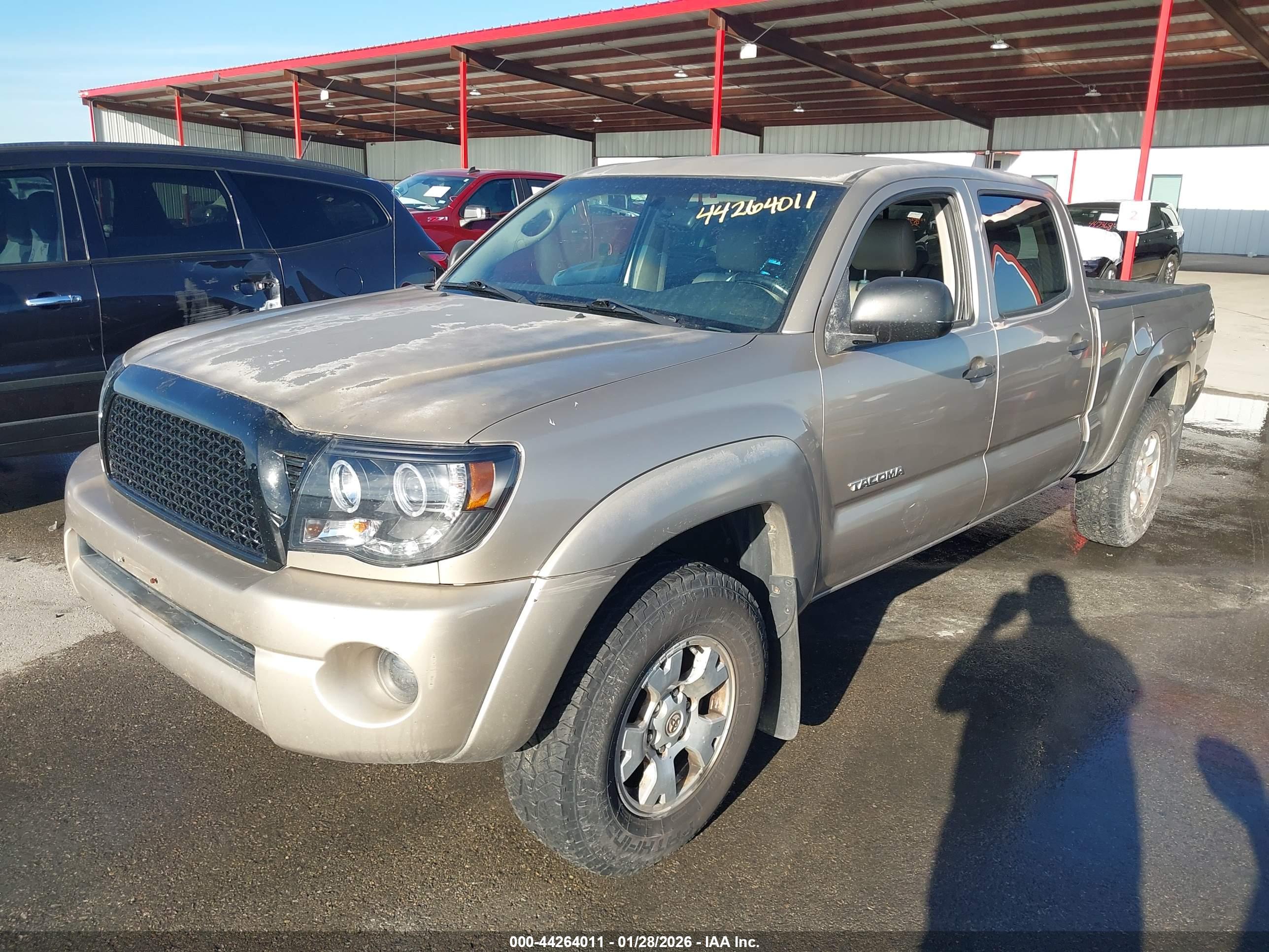 TOYOTA TACOMA image 2
