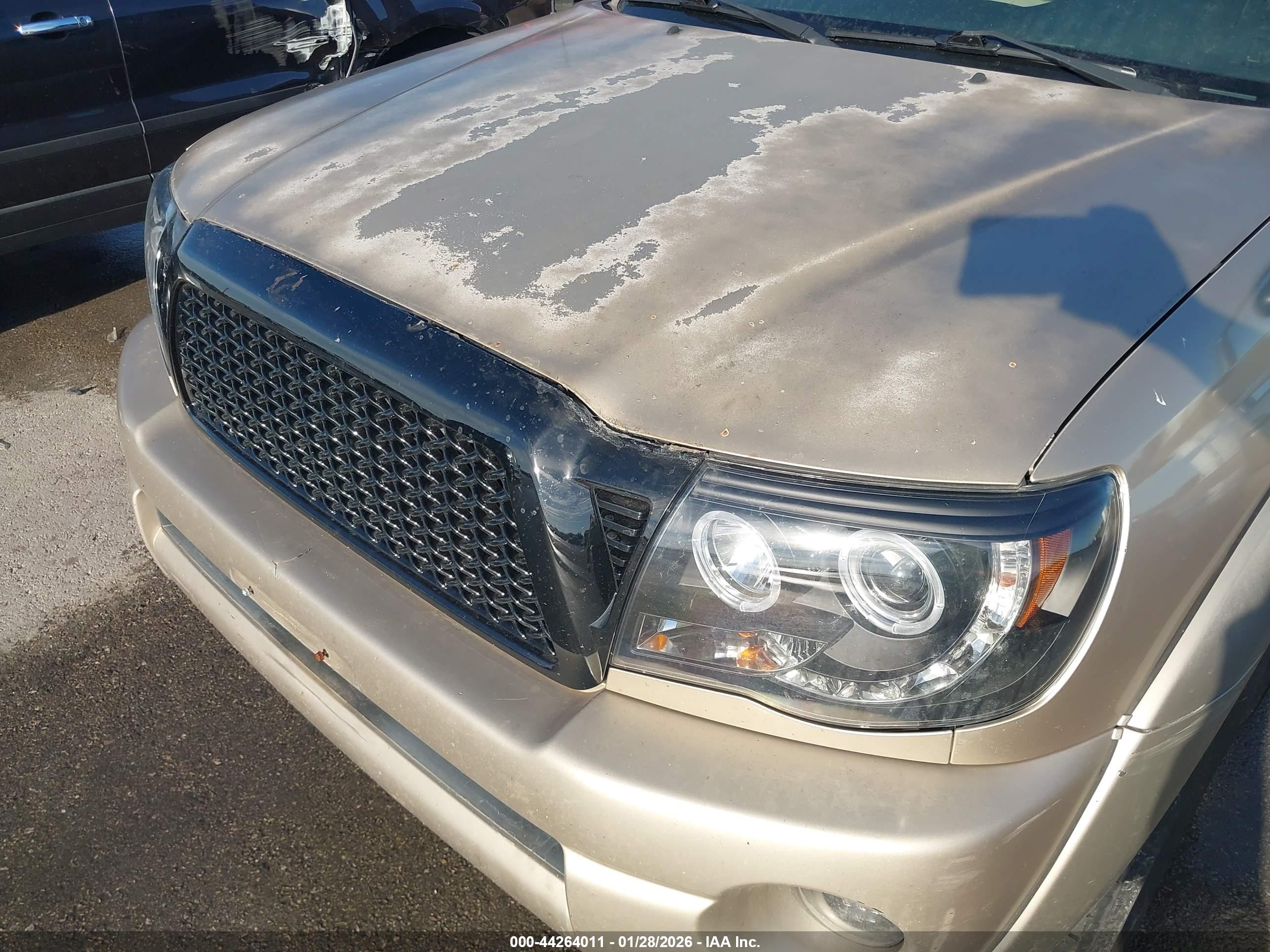TOYOTA TACOMA image 6