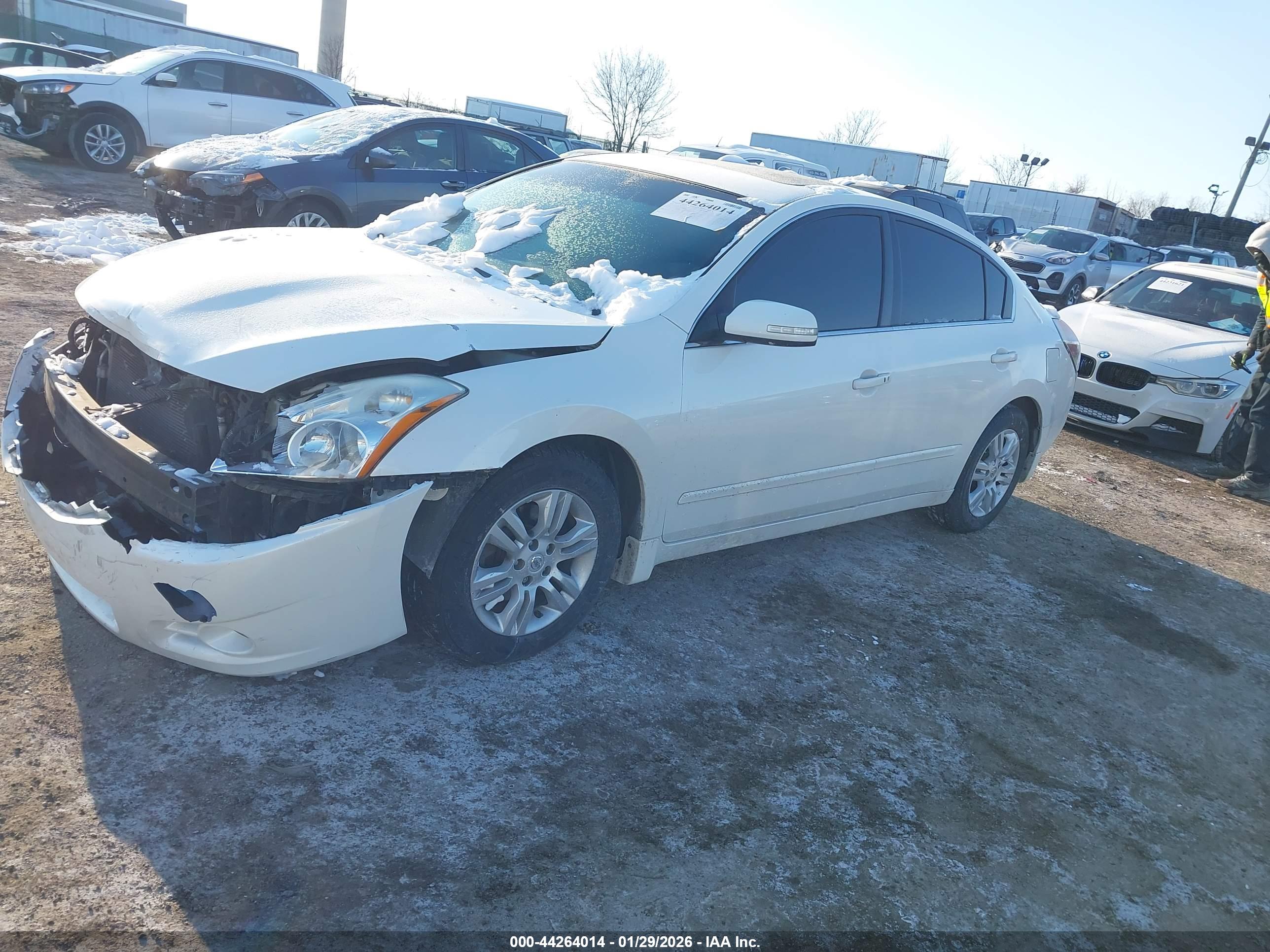 NISSAN ALTIMA image 2
